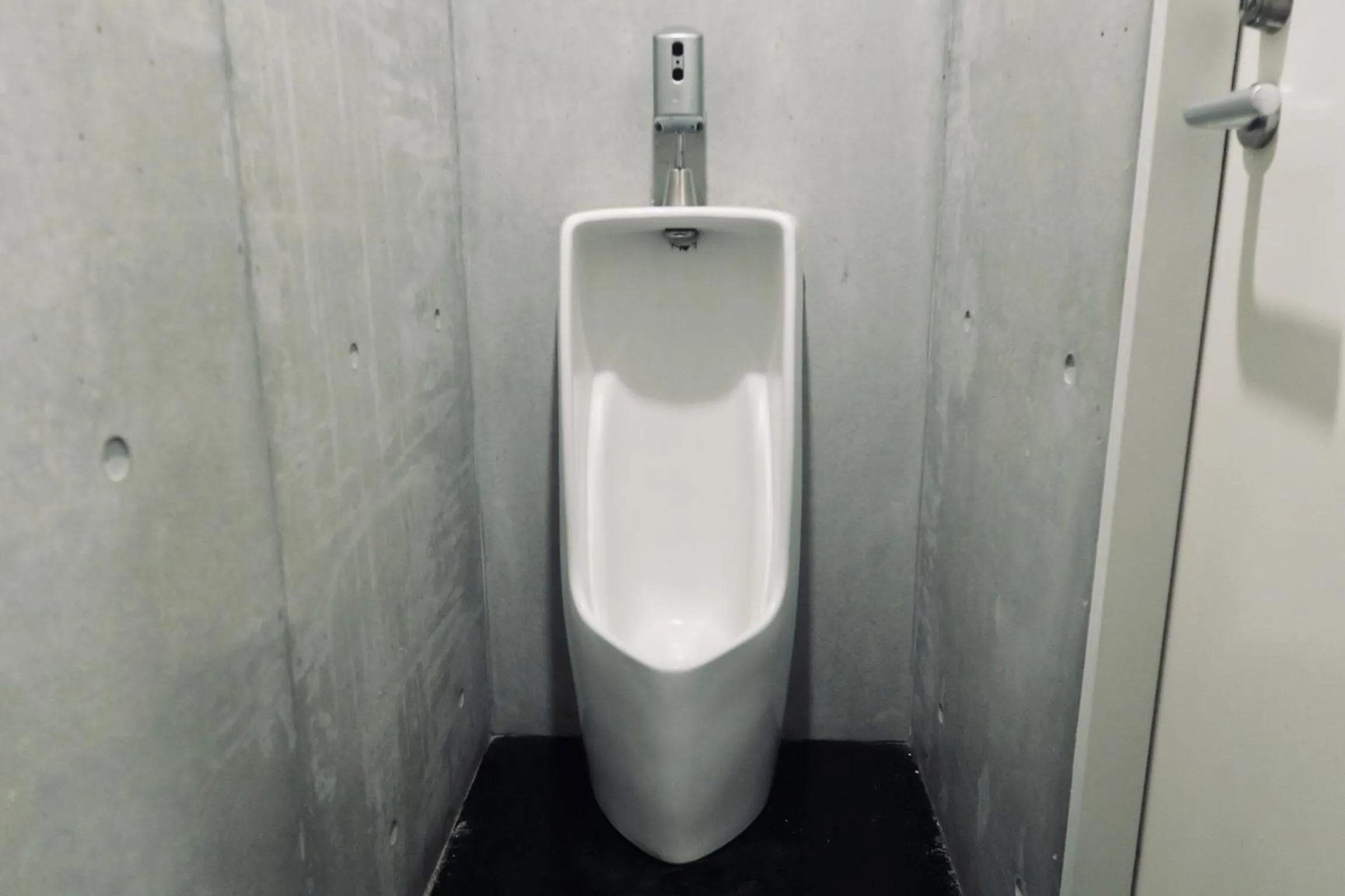 Area and facilities in Kangaroo Hotel