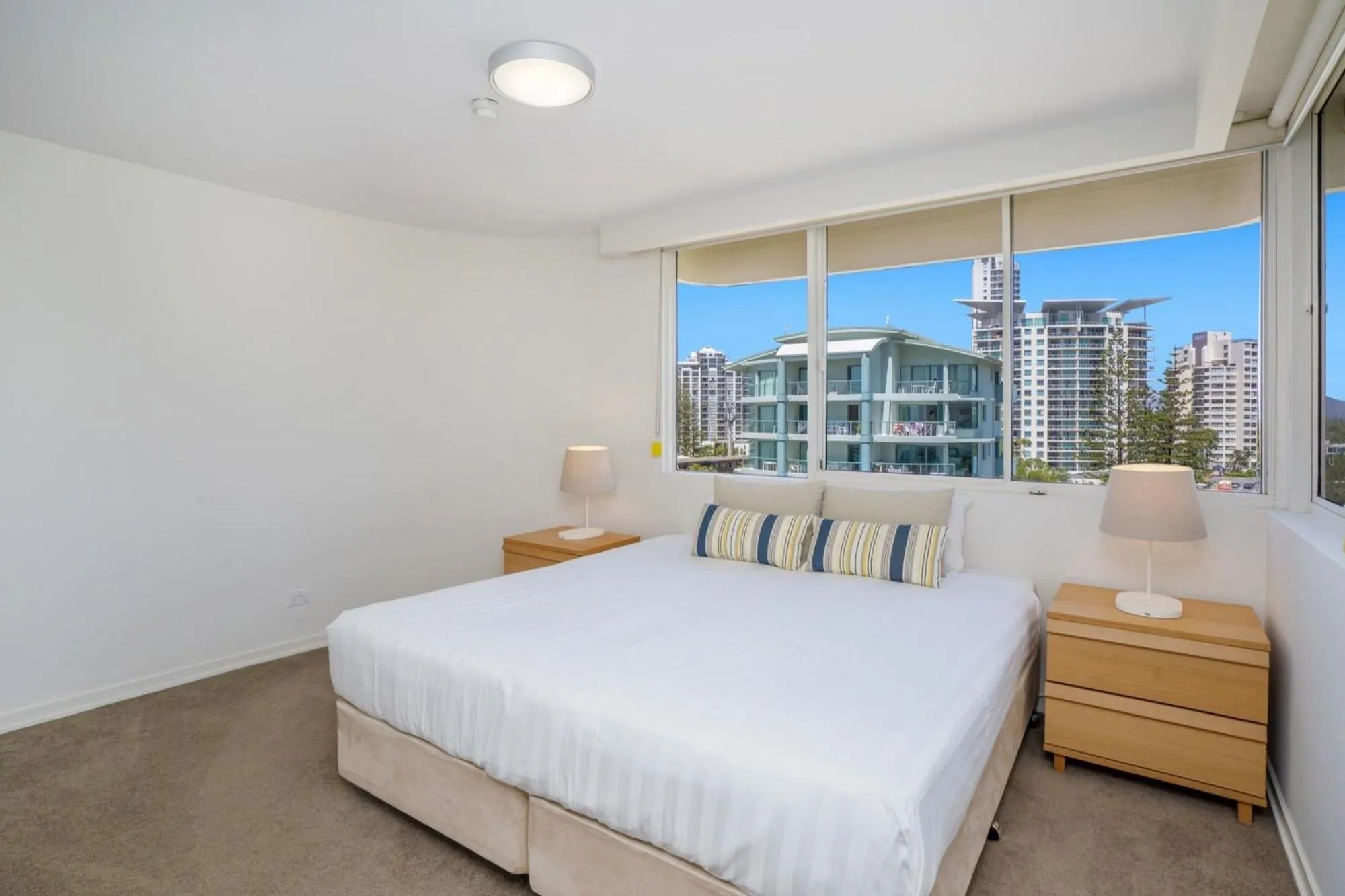 Bed in Dorchester On The Beach