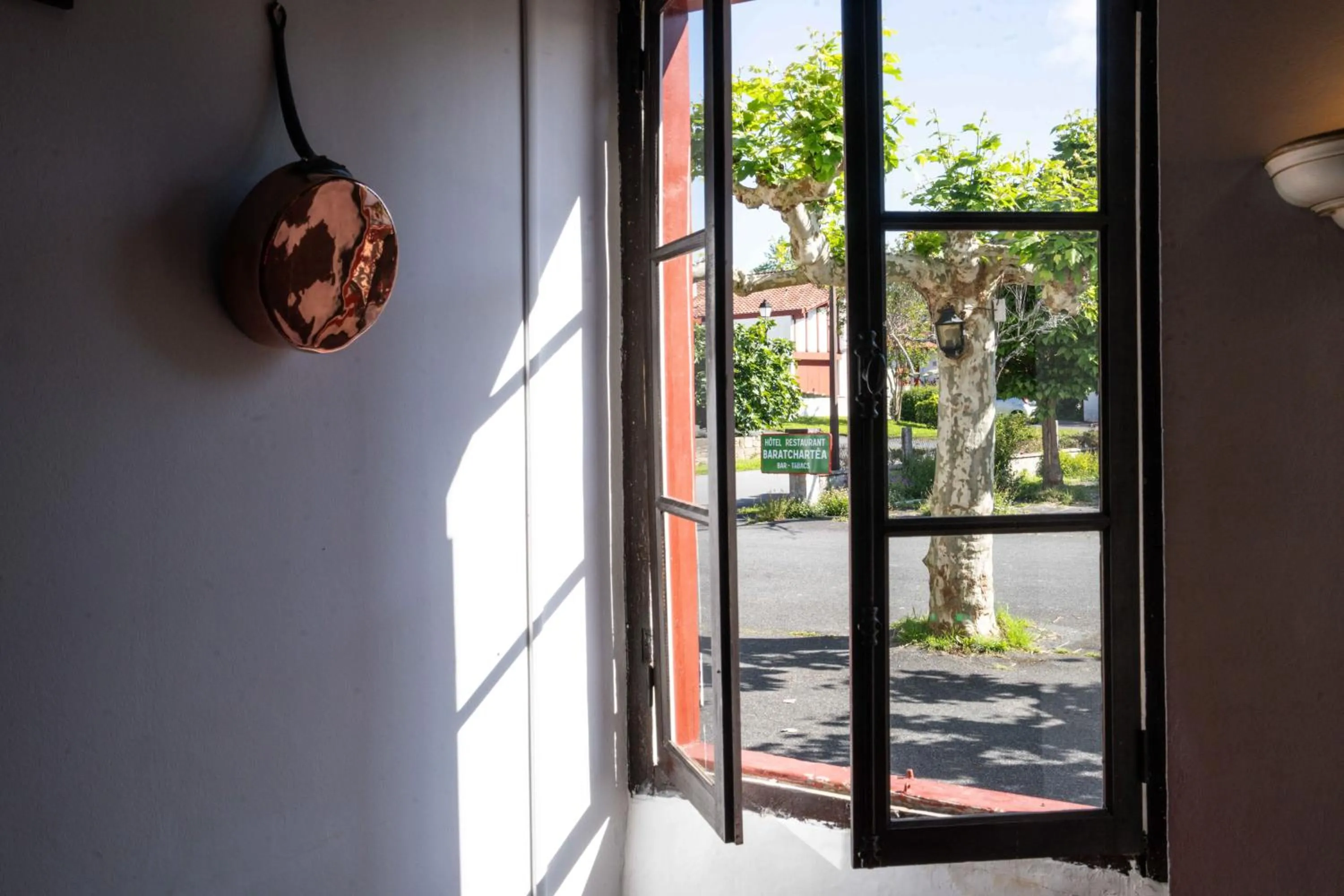 Logis Hôtel Baratxartea