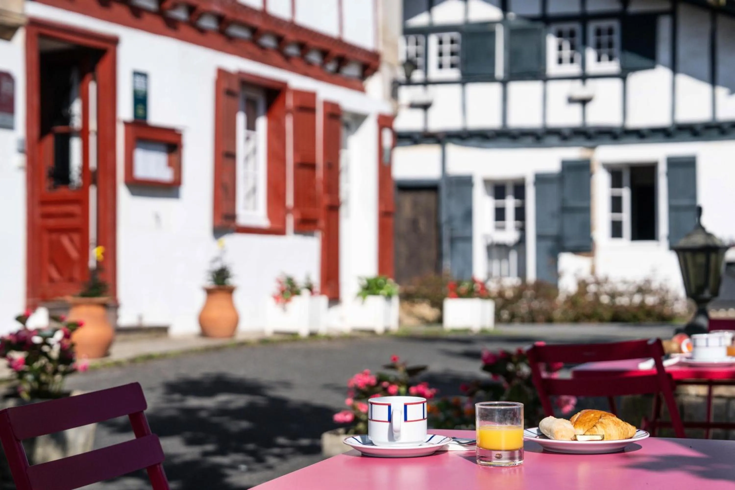 Logis Hôtel Baratxartea