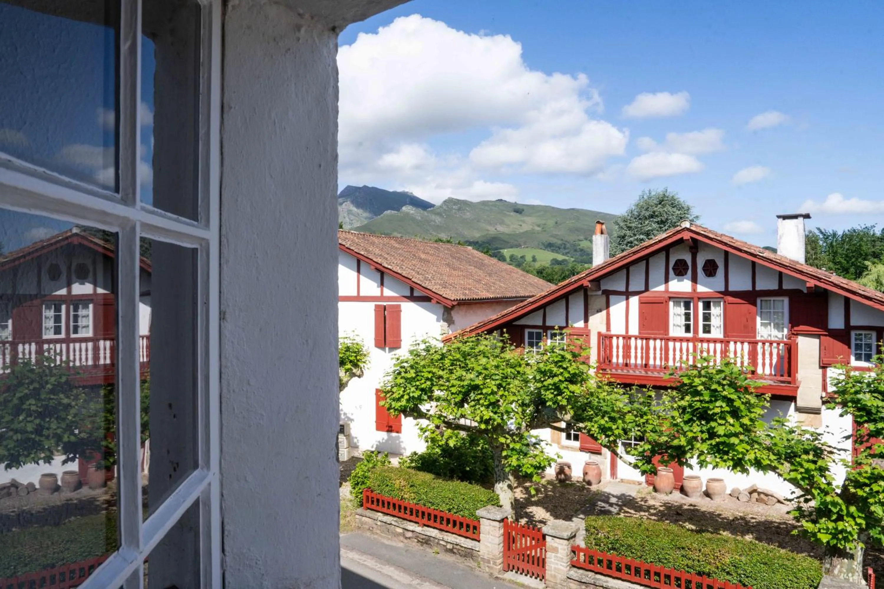 Logis Hôtel Baratxartea