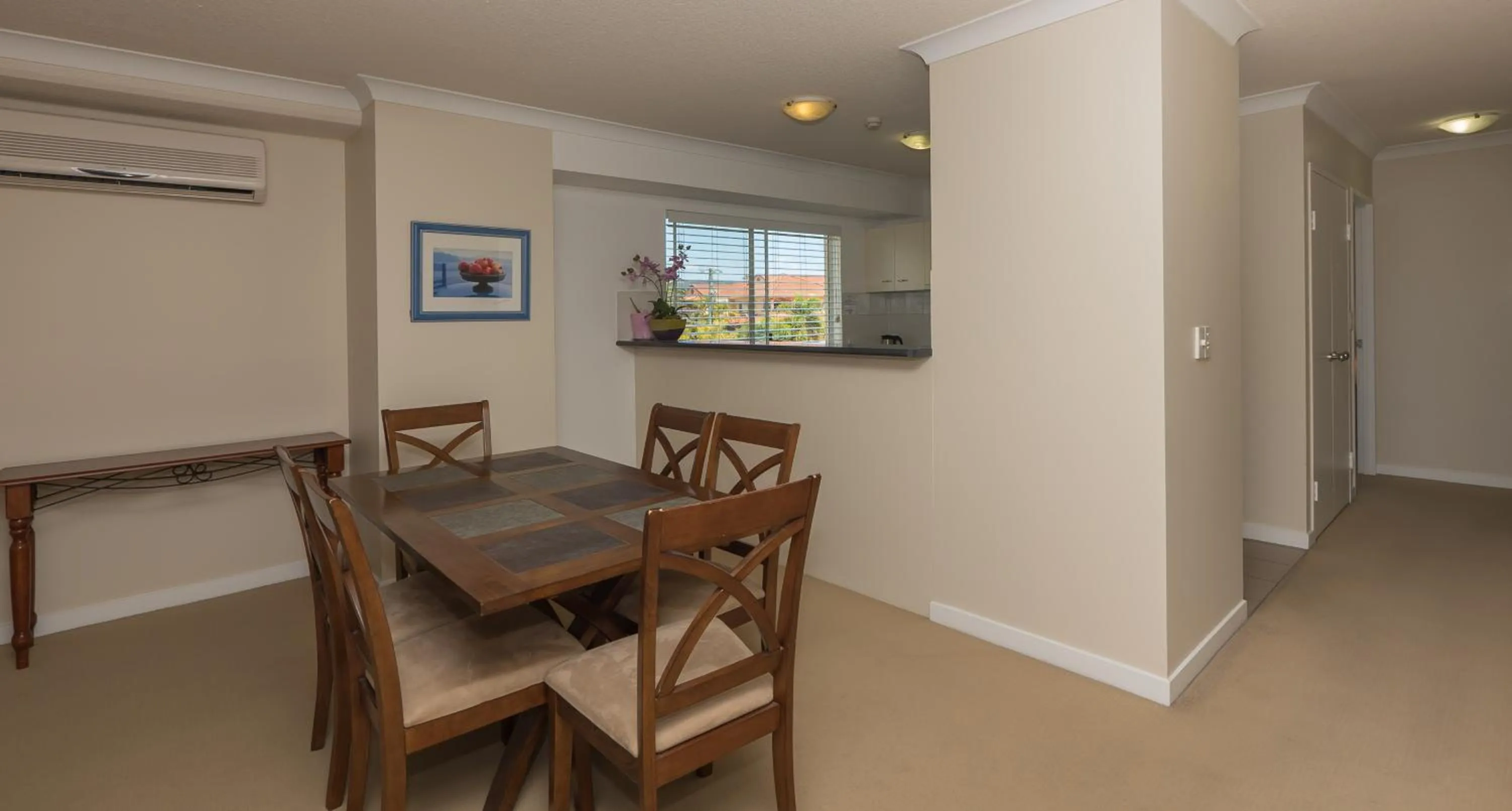 Dining area in Founda Gardens Apartments
