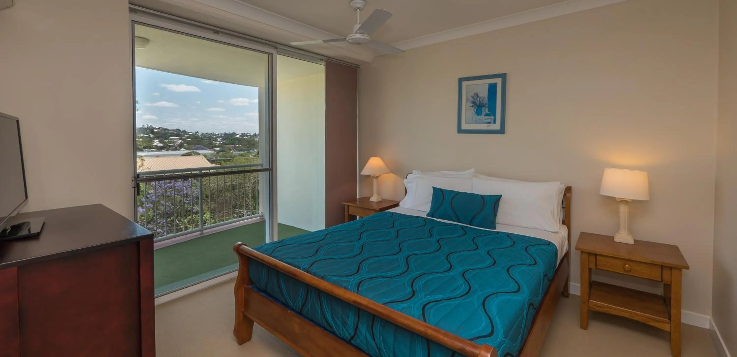 Bedroom, Bed in Founda Gardens Apartments