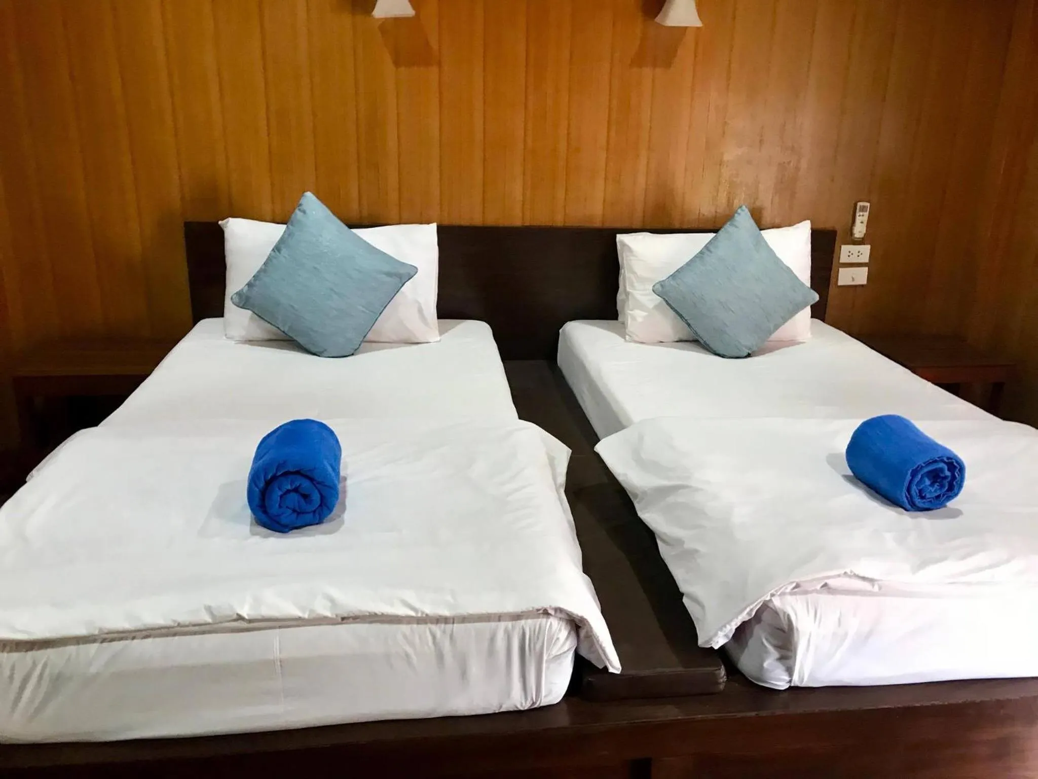 Bed in Lipe Power Beach Resort