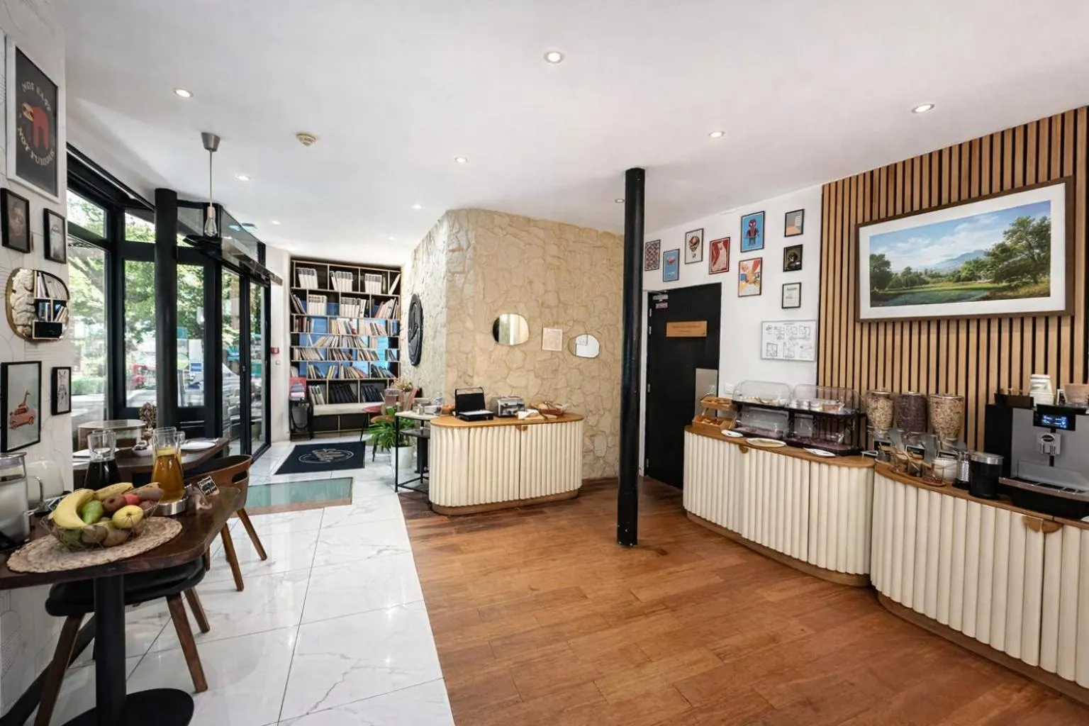 Breakfast in Hôtel Tilde