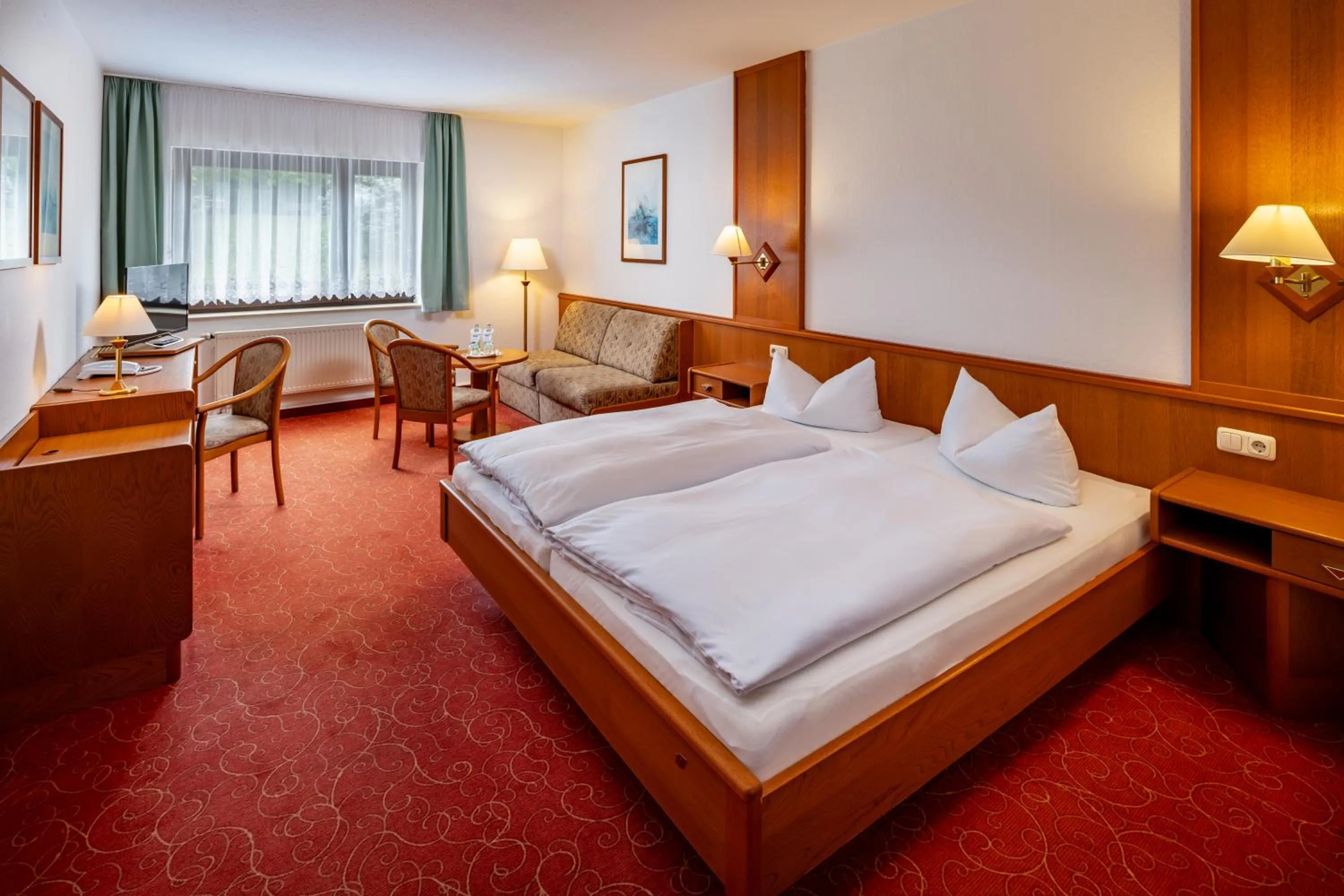 Photo of the whole room, Bed in Hotel Zur Post