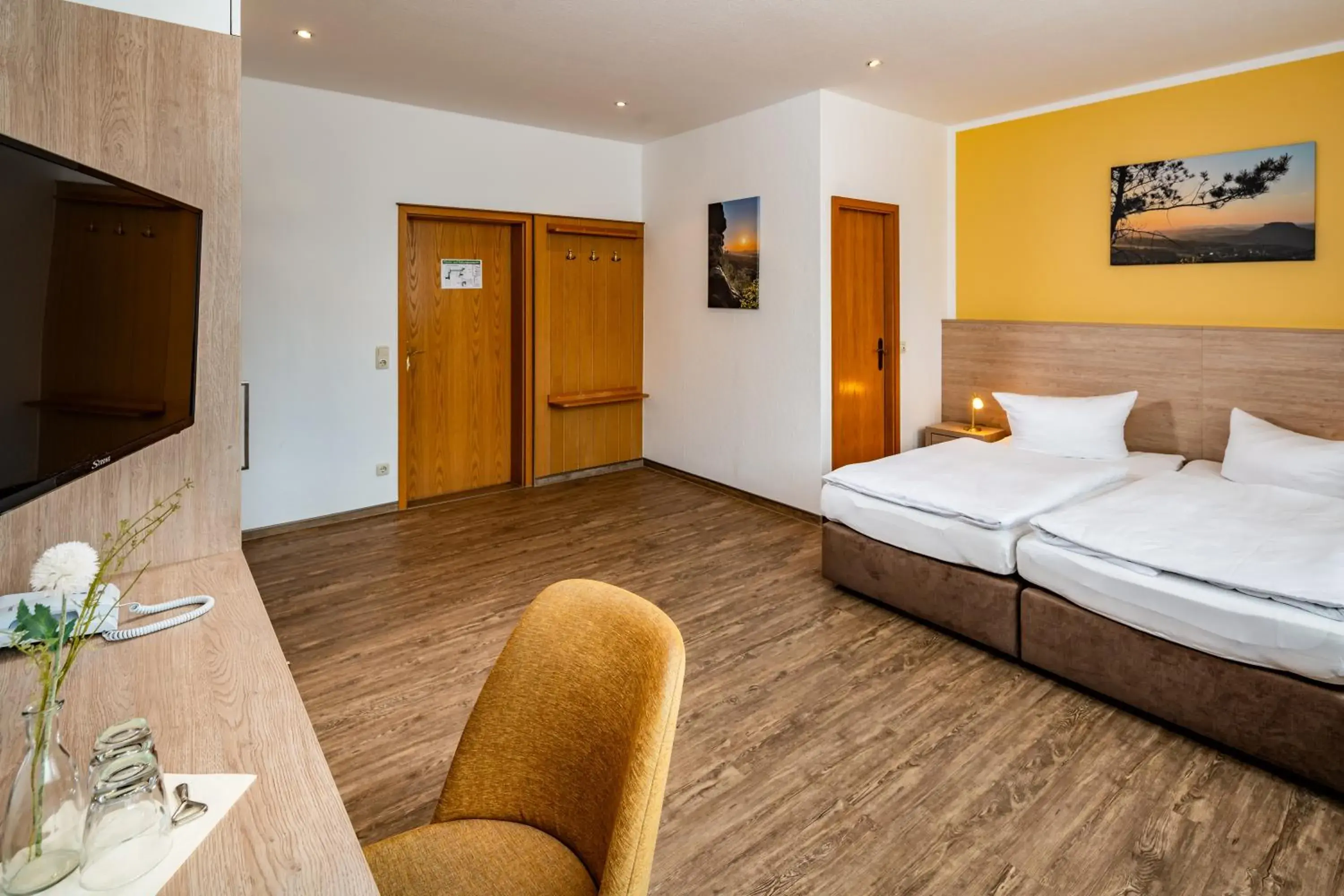 Budget Double or Twin Room in Hotel Zur Post Budget Double or Twin Room in Hotel Zur Post