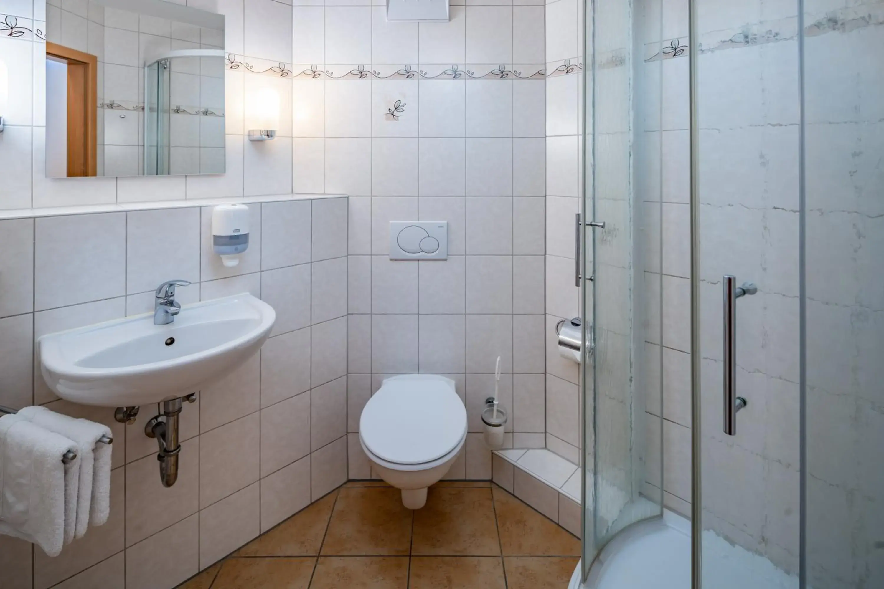 Budget Double or Twin Room - single occupancy in Hotel Zur Post Budget Double or Twin Room - single occupancy in Hotel Zur Post