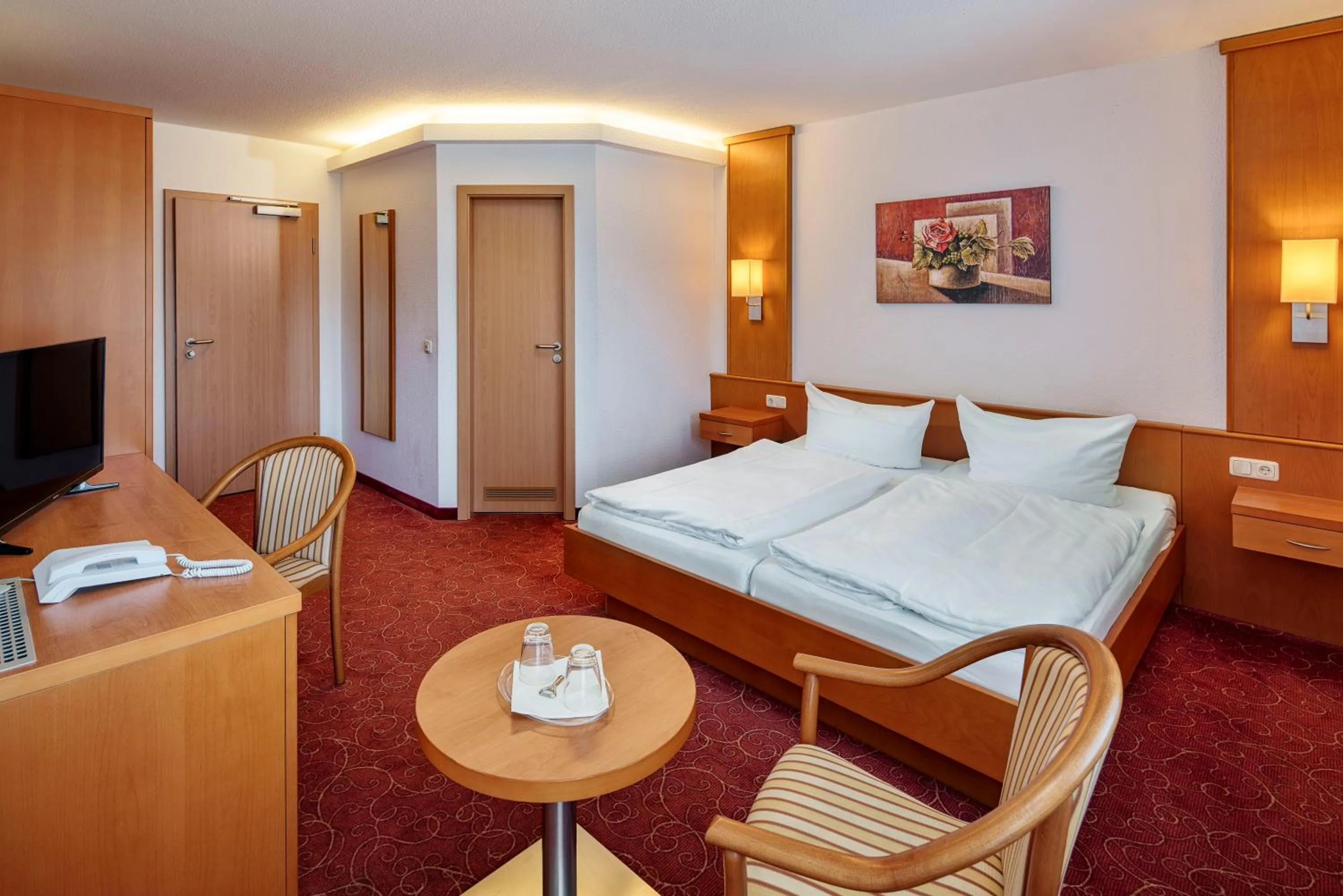 Photo of the whole room, Bed in Hotel Zur Post