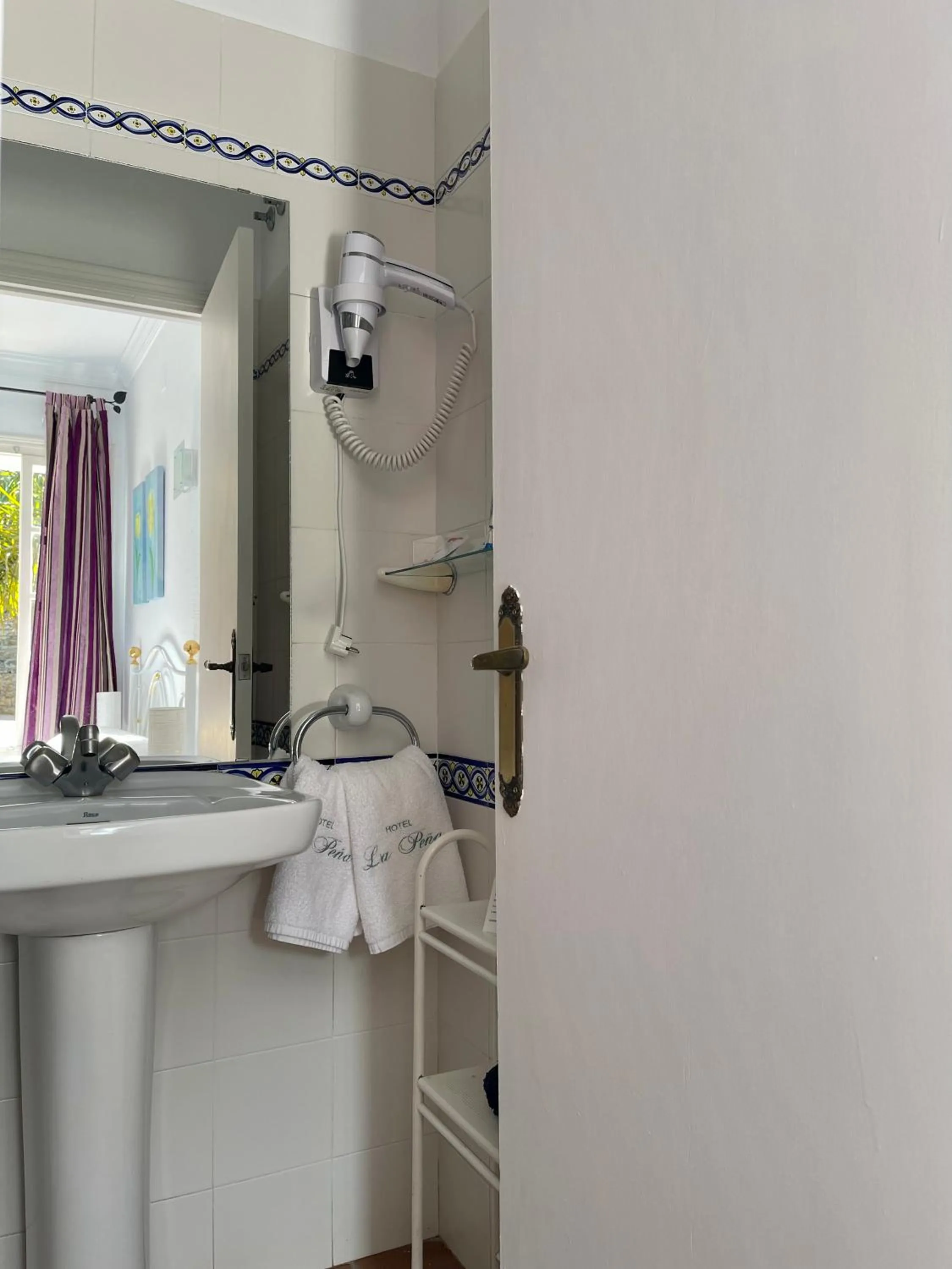 Toilet in Hotel La Peña