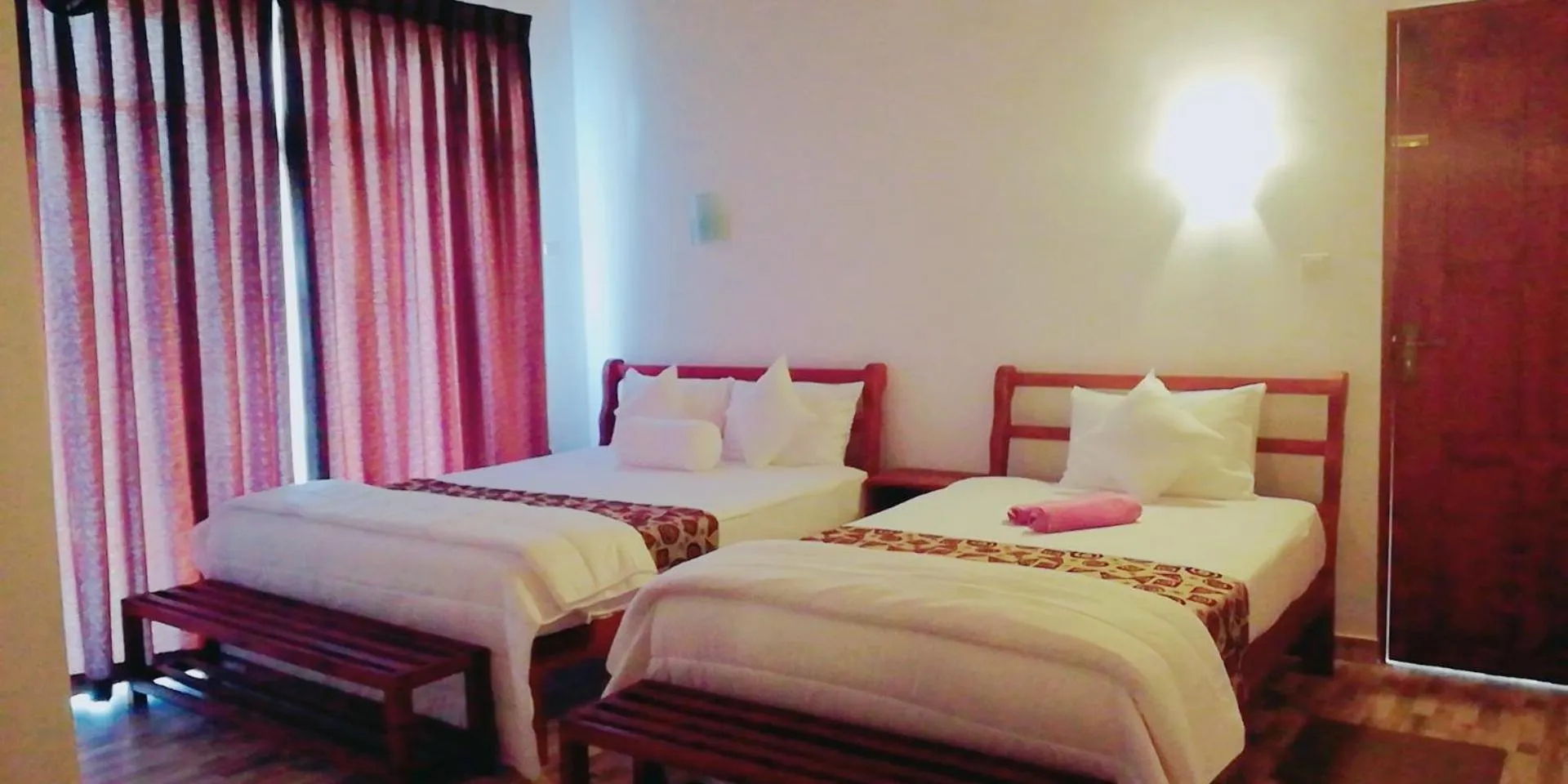 Bed in Ella Red Rock