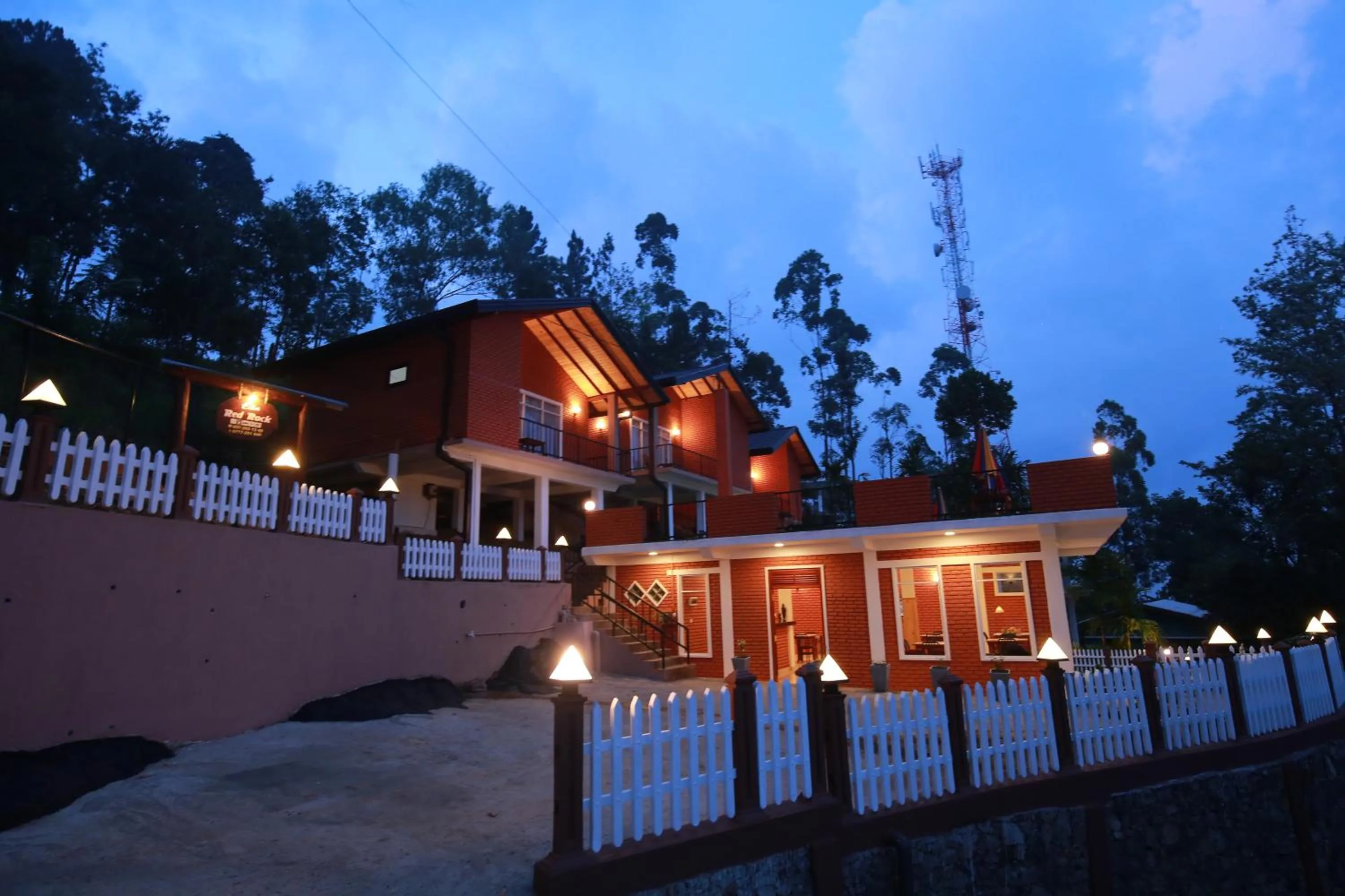 Property building in Ella Red Rock