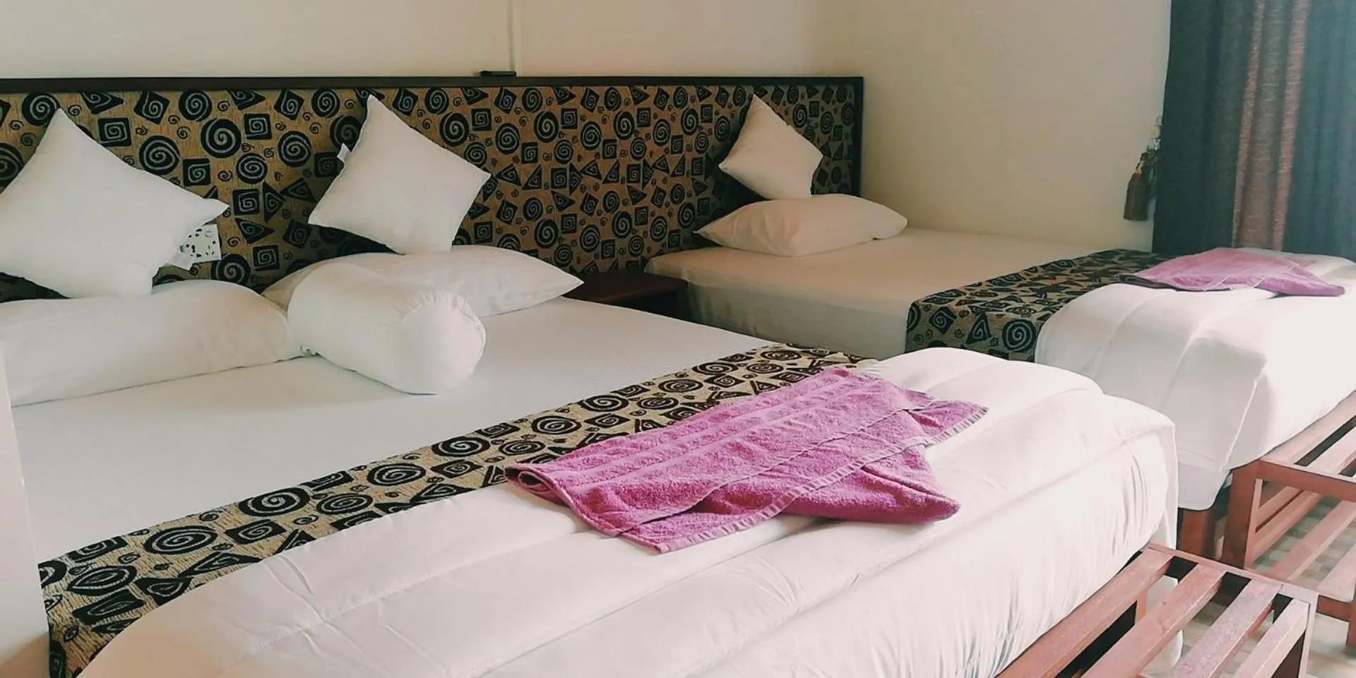 Bed in Ella Red Rock