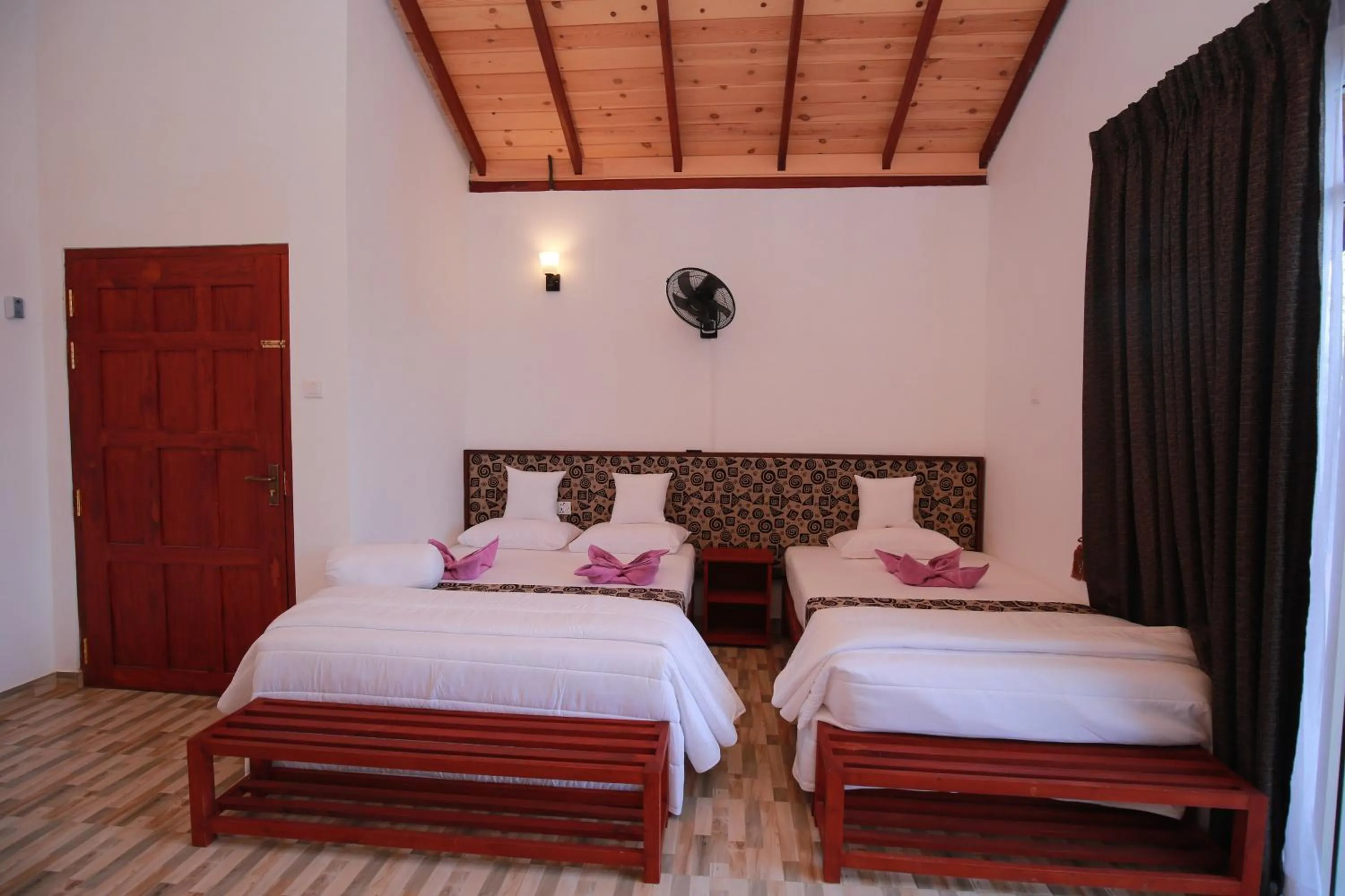 Bed in Ella Red Rock