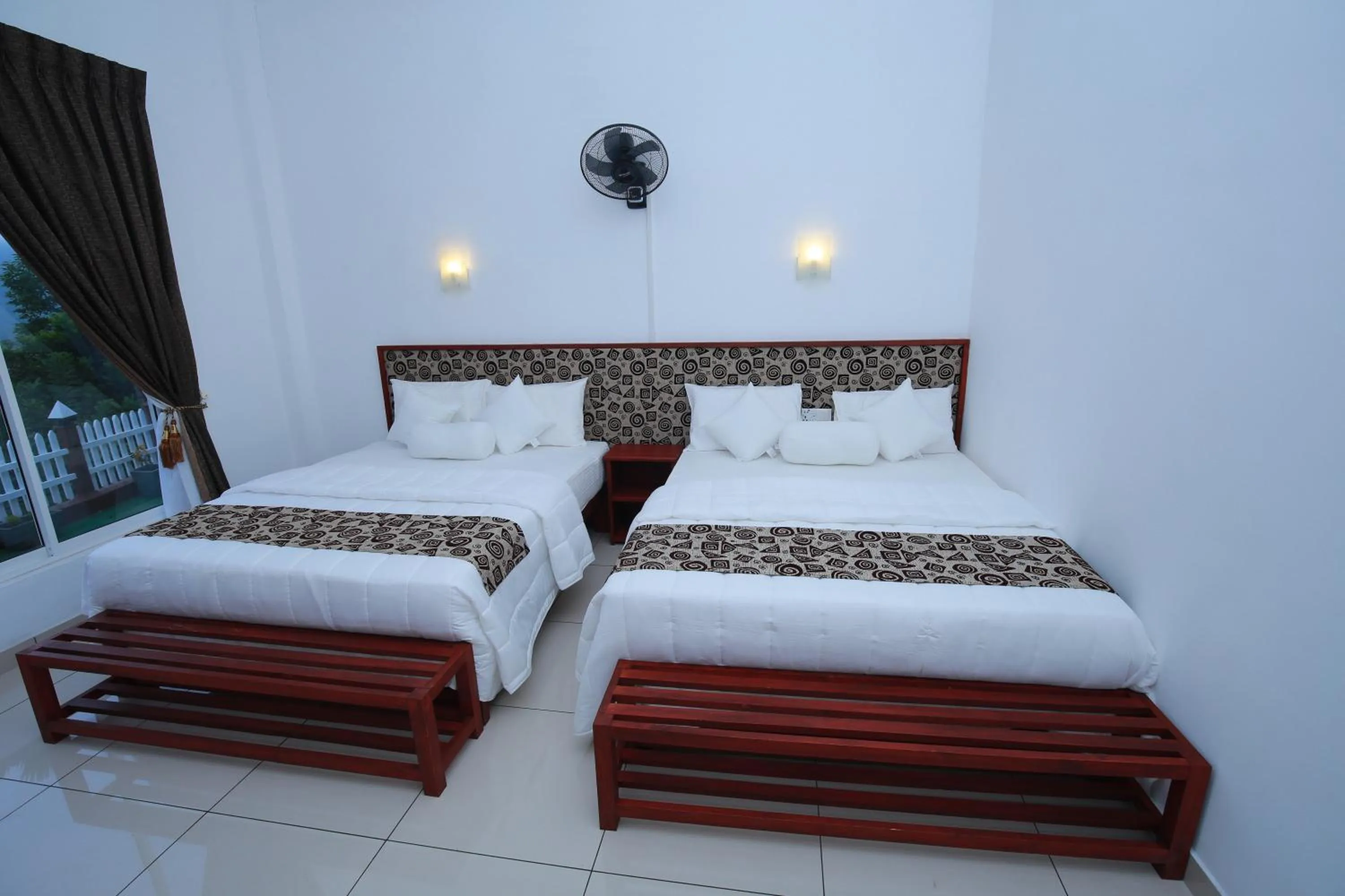 Bed in Ella Red Rock