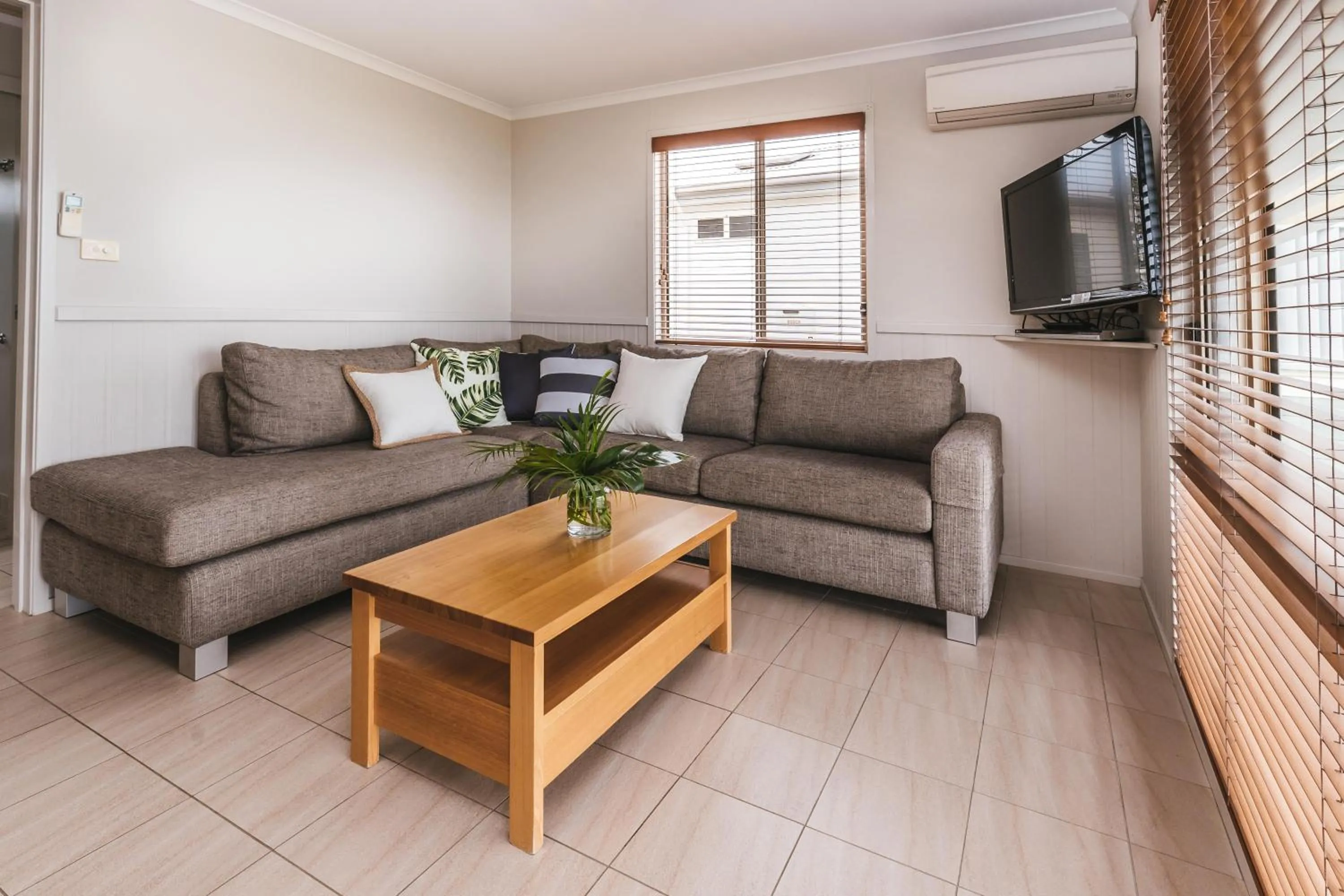 Seating area in Clyde View Holiday Park