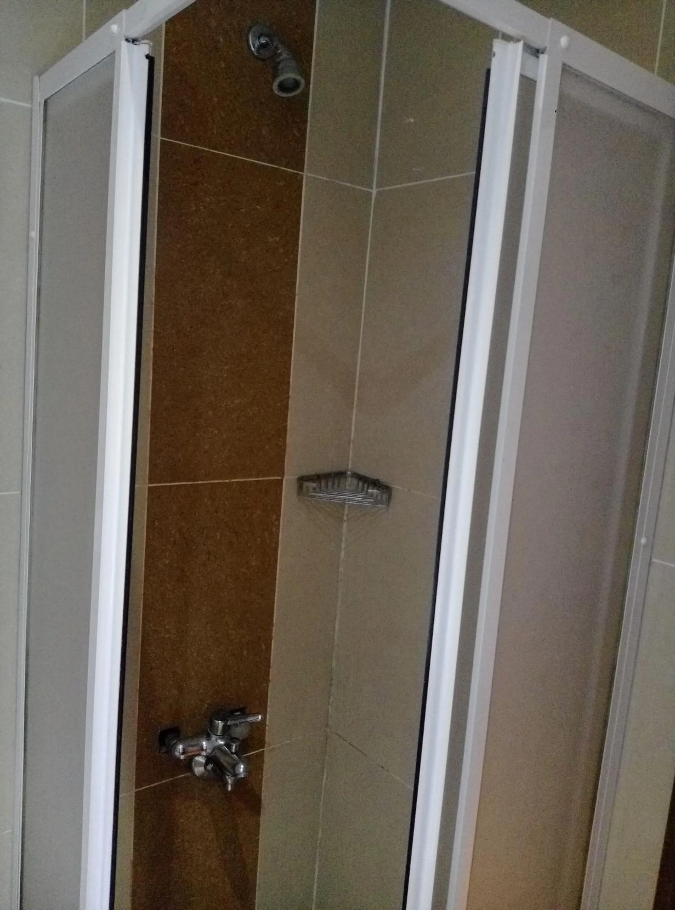 Shower in Dinara Apart Hotel