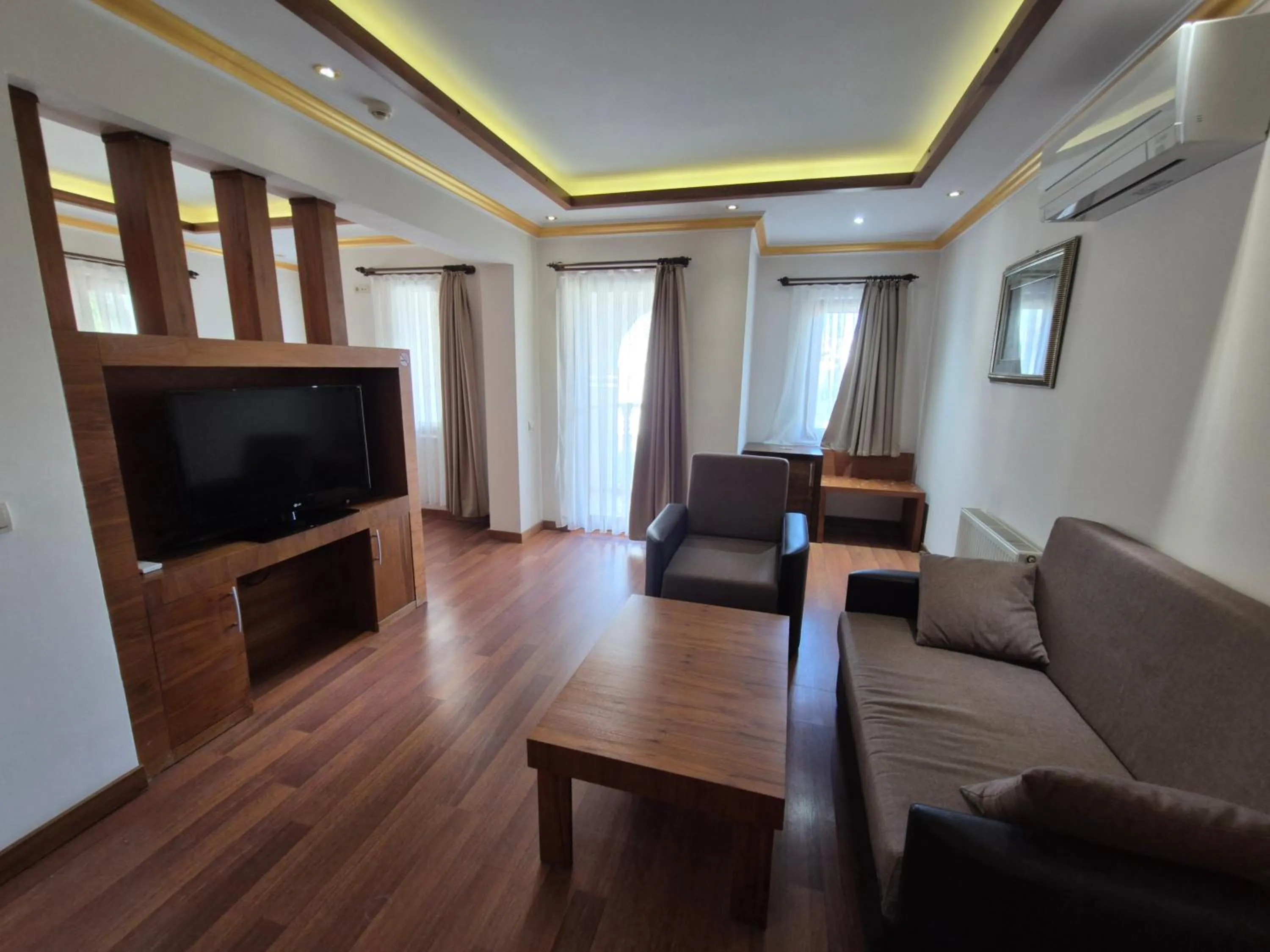 TV and multimedia in Dinara Apart Hotel