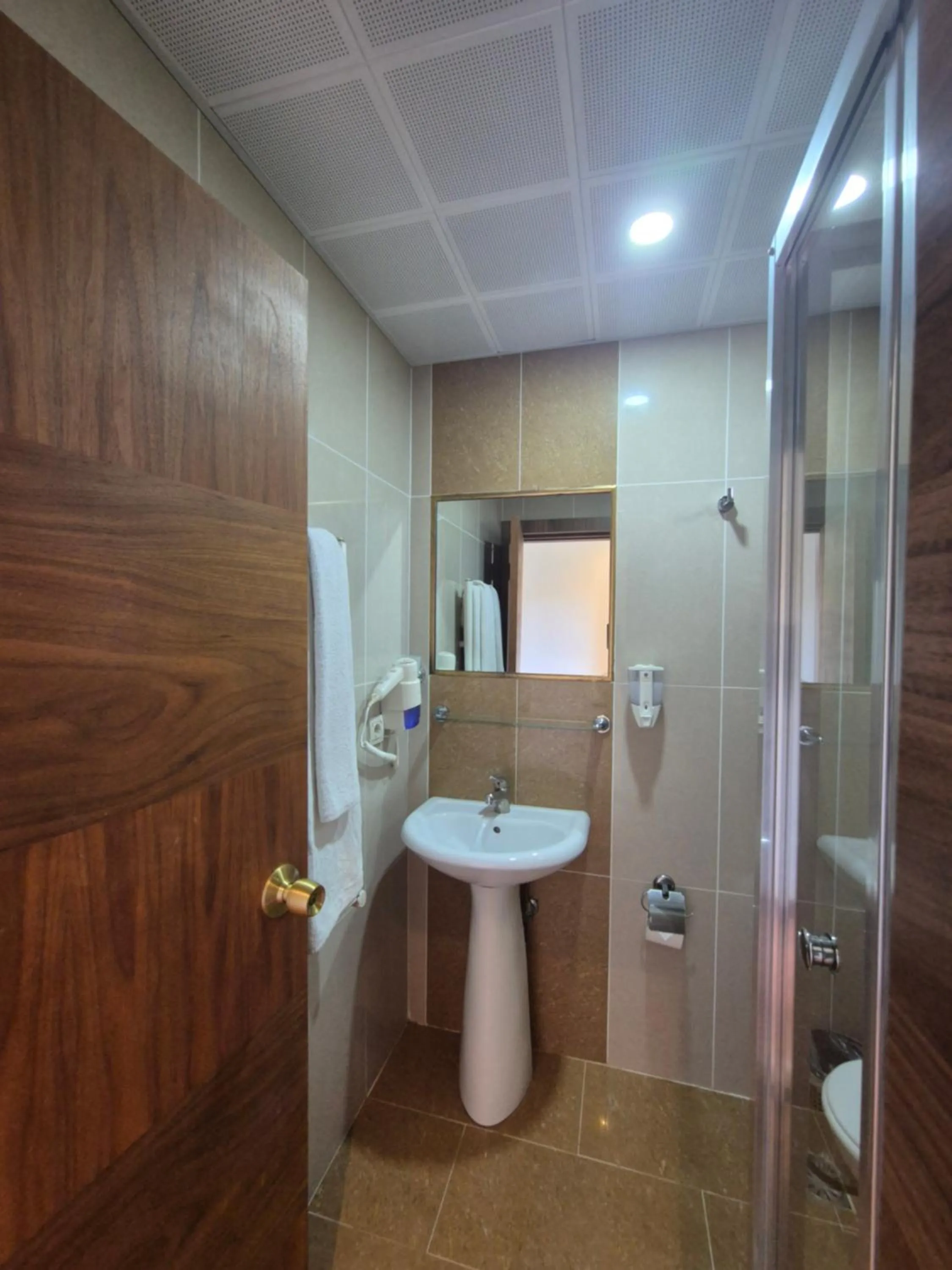 Shower in Dinara Apart Hotel