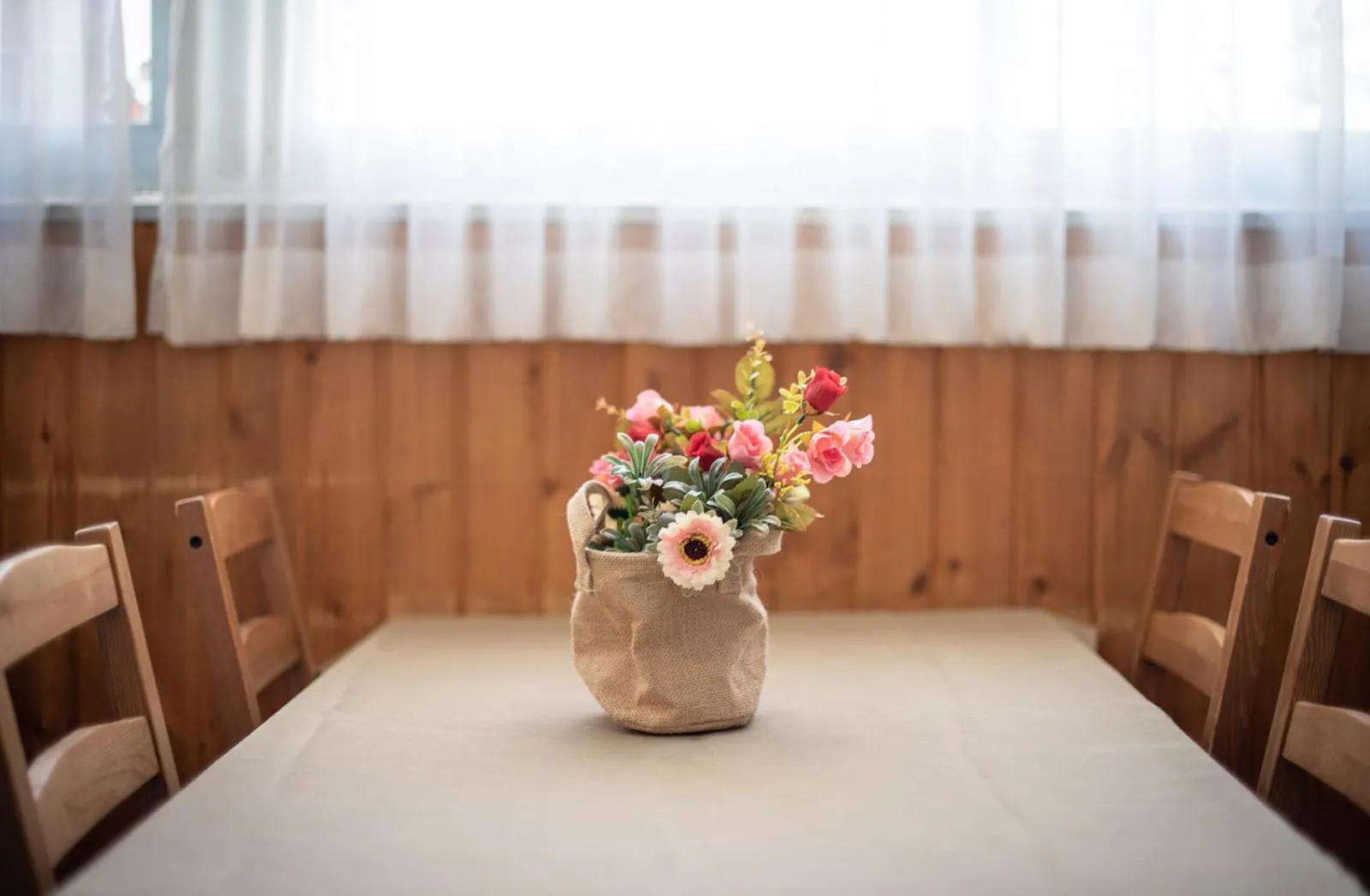 Dining area in Ron Hotel