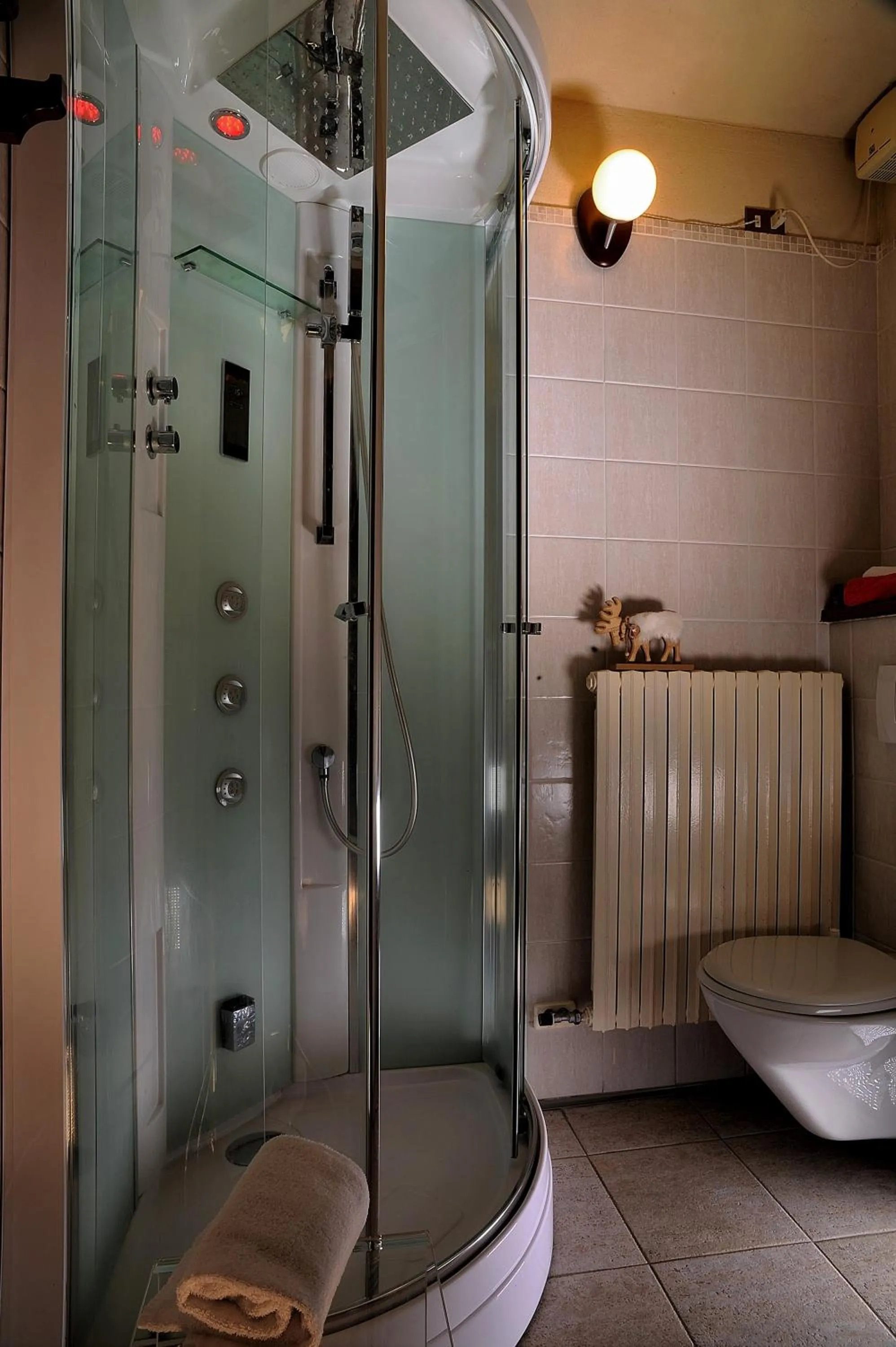 Shower in Residence Foyer D'Antan