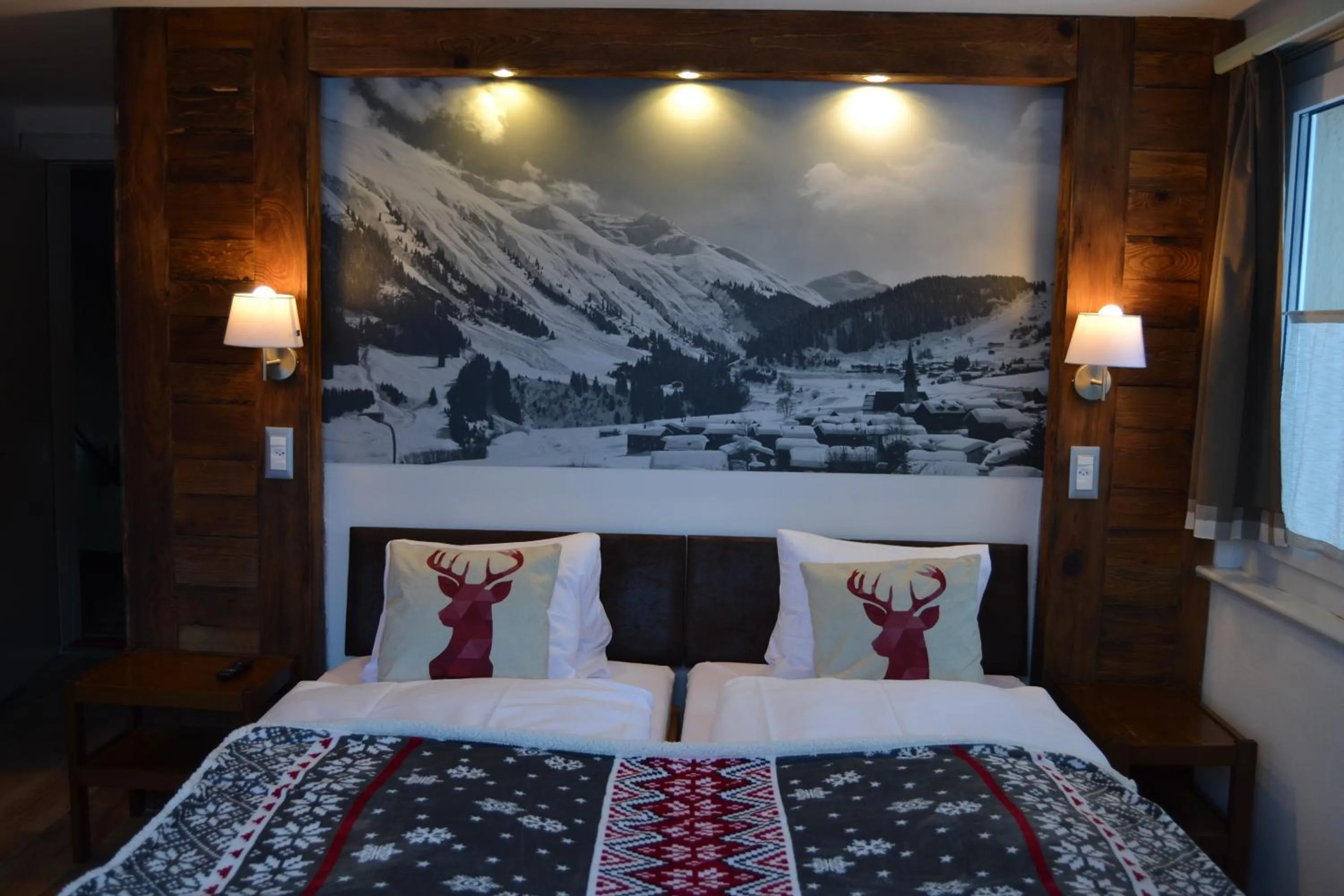 Bedroom, Bed in Mountain Lodge Sedrun
