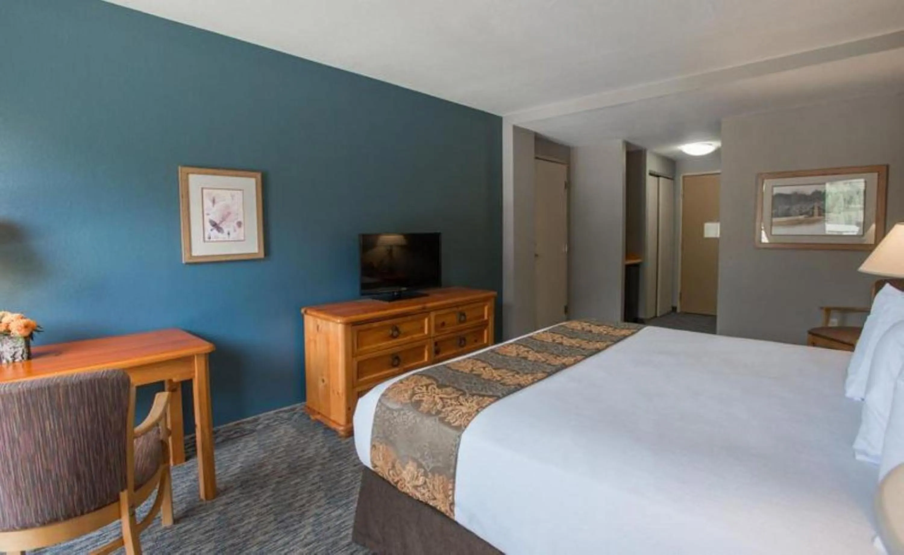 Bed in Winter Park Mountain Lodge