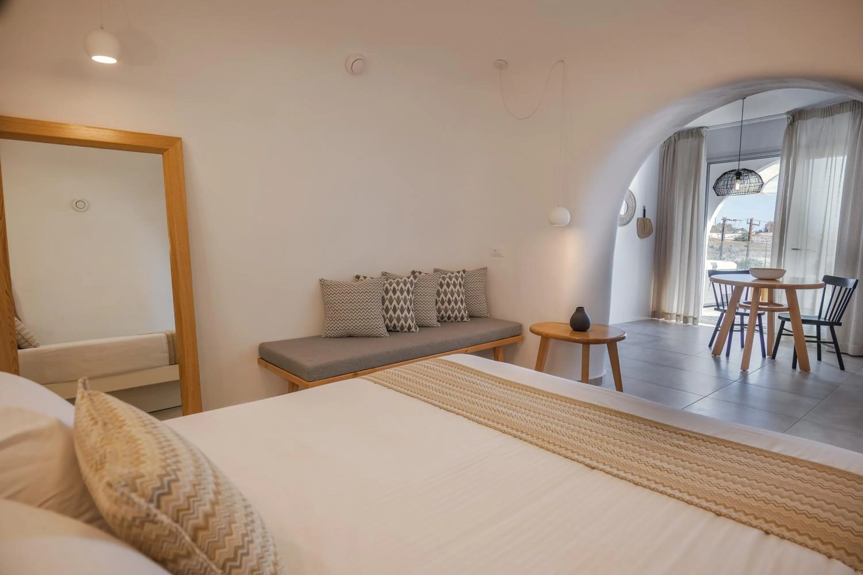 Bedroom, Bed in Valery Suites