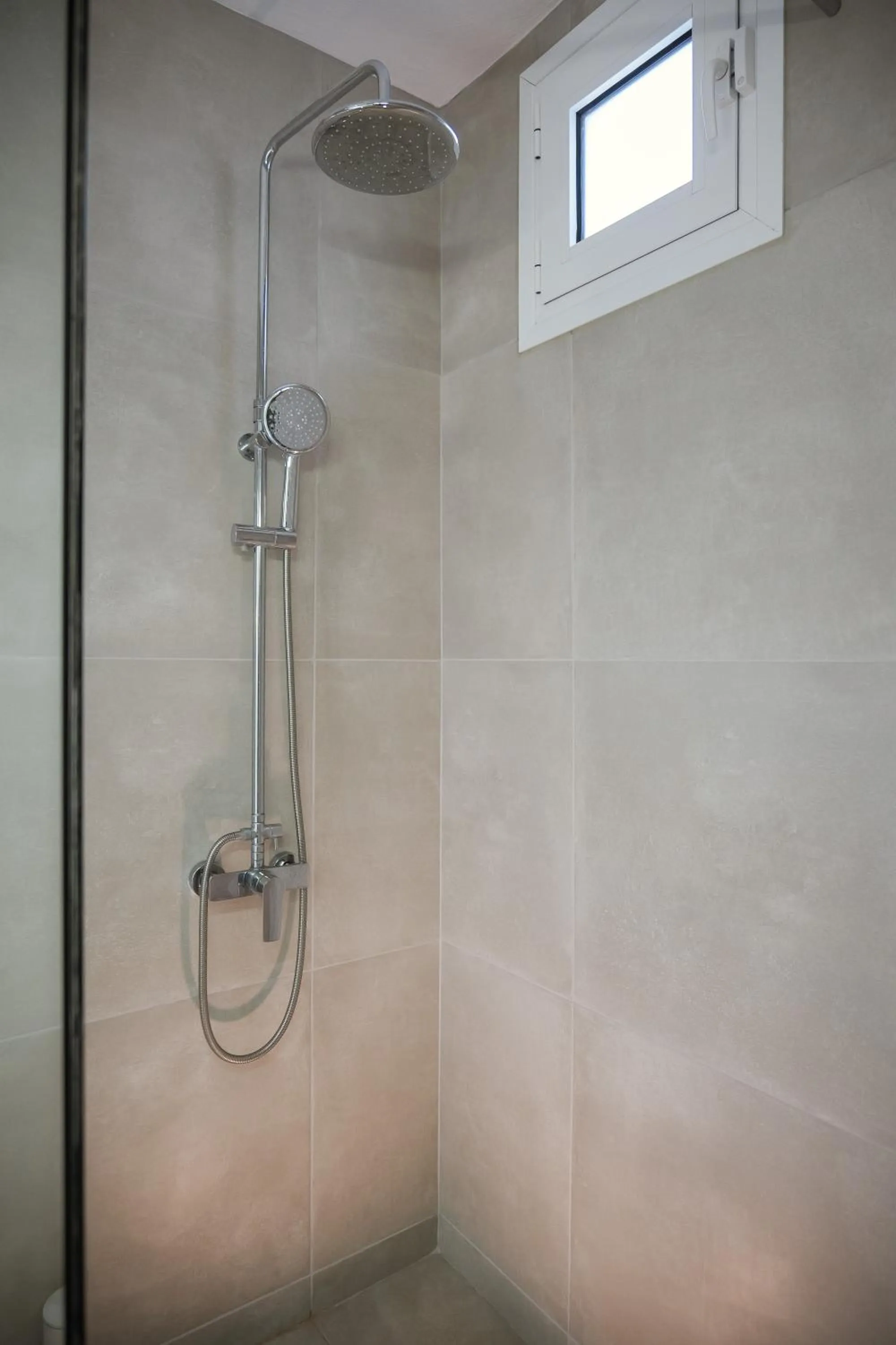 Bathroom in Valery Suites