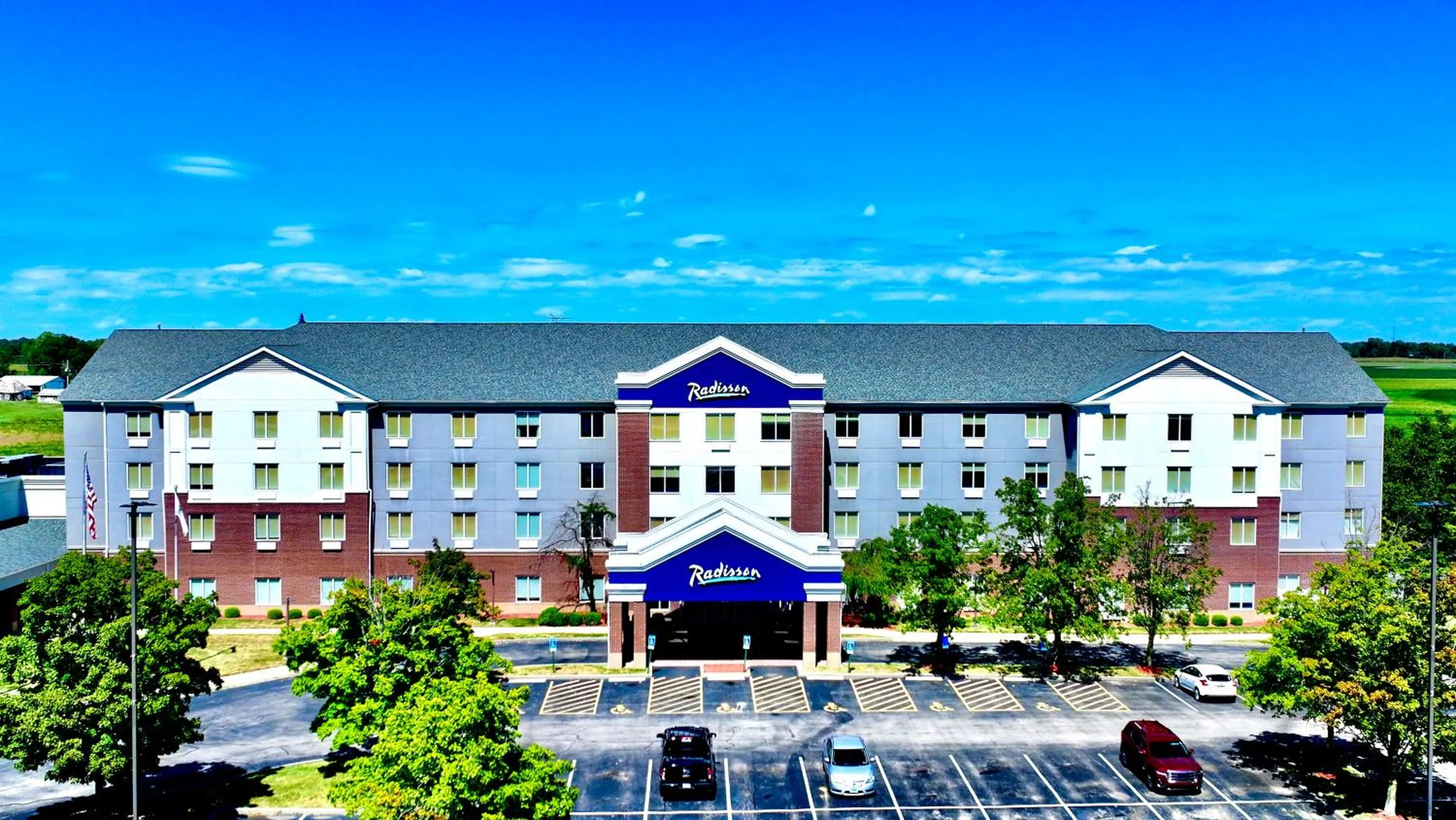 Property building in Radisson Hotel Fairview Heights - St Louis