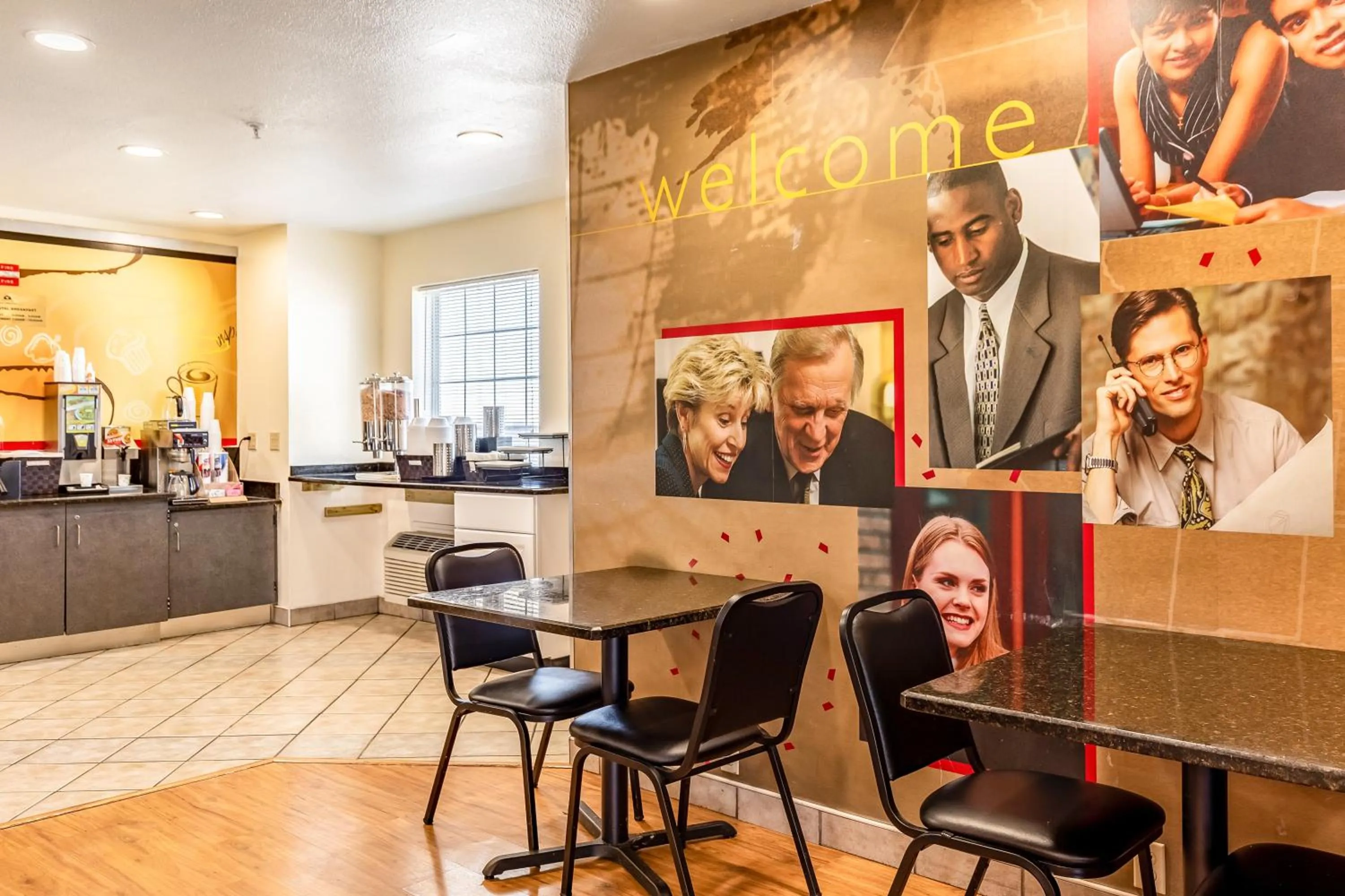 Breakfast in Americas Best Value Inn - Temple