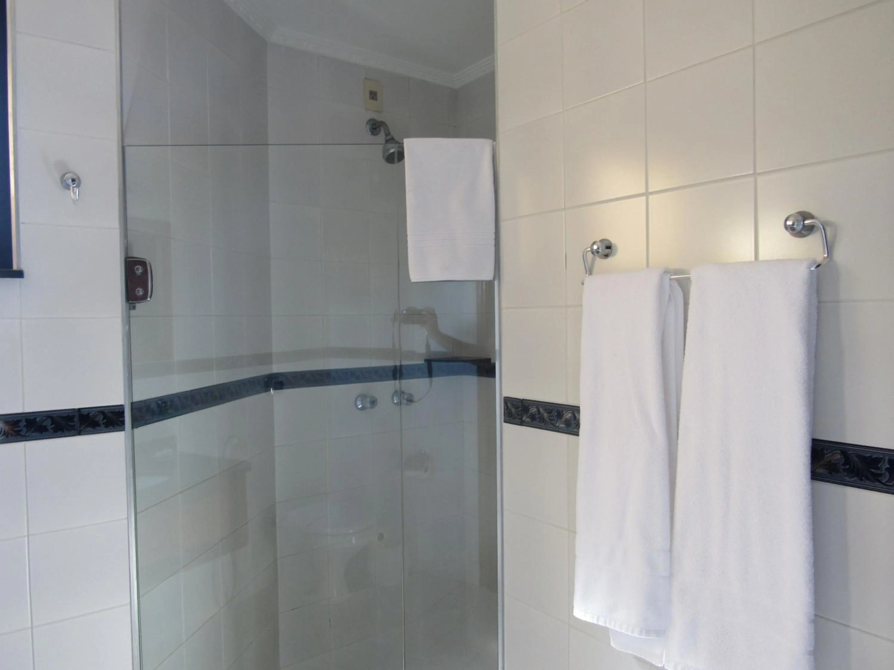 Bathroom in Alfenas Palace Hotel