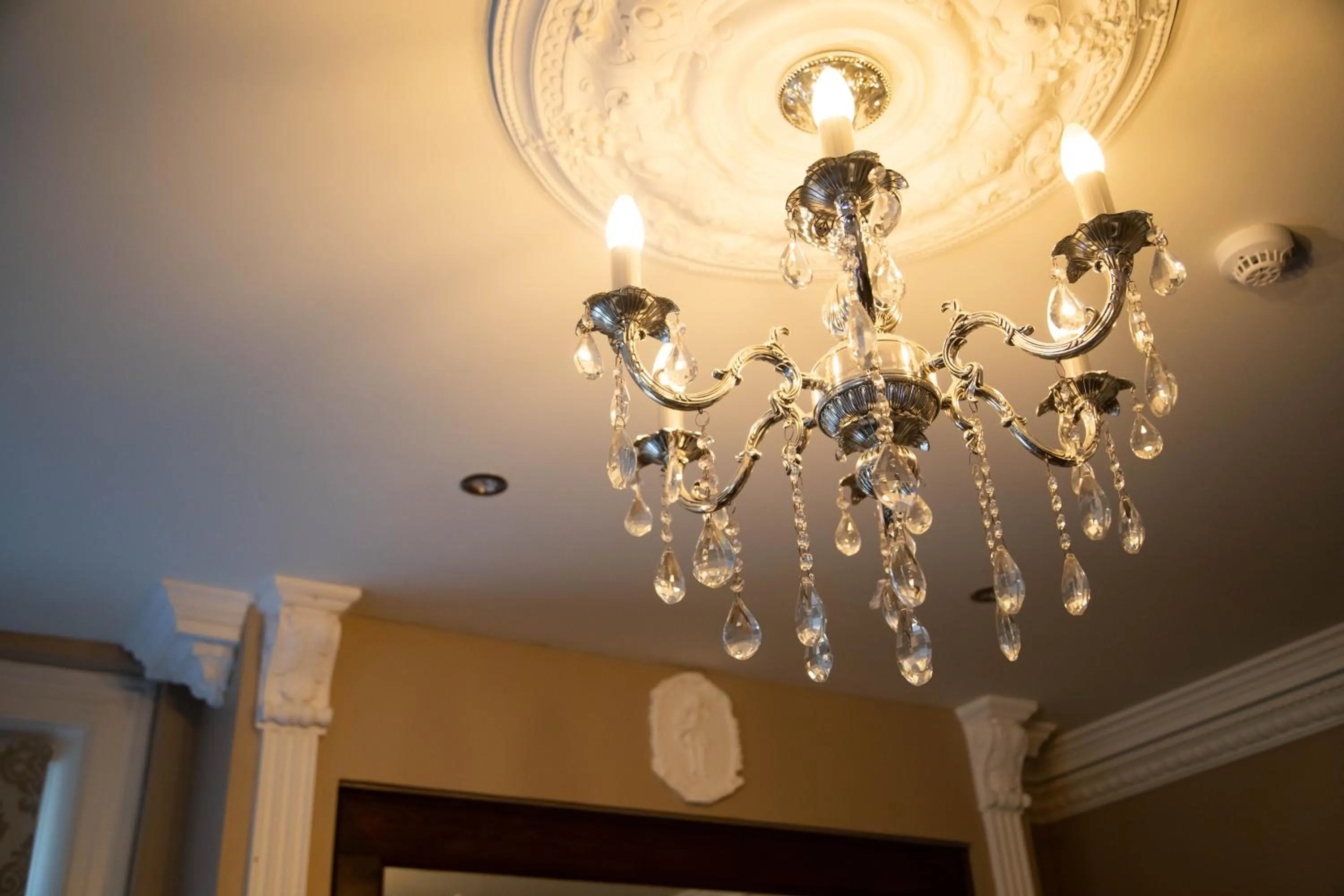 Seating area in Molloys Apartments