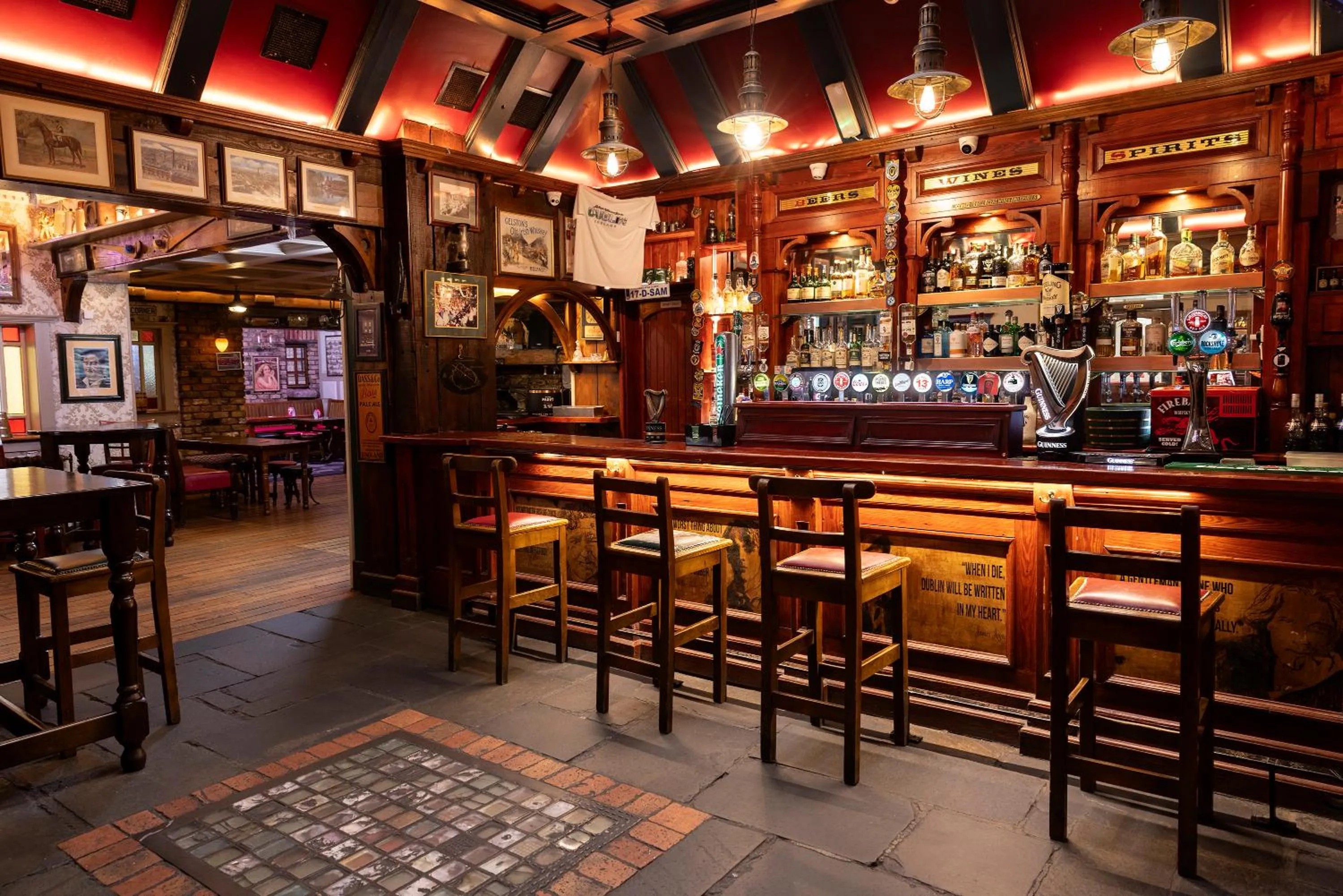 Lounge or bar in Molloys Apartments