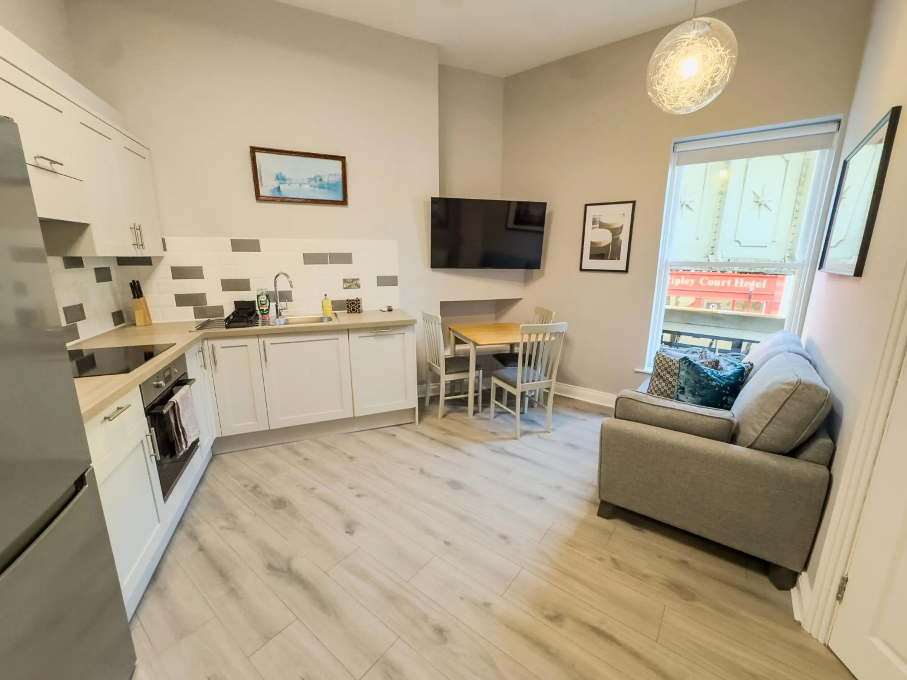 TV and multimedia in Molloys Apartments