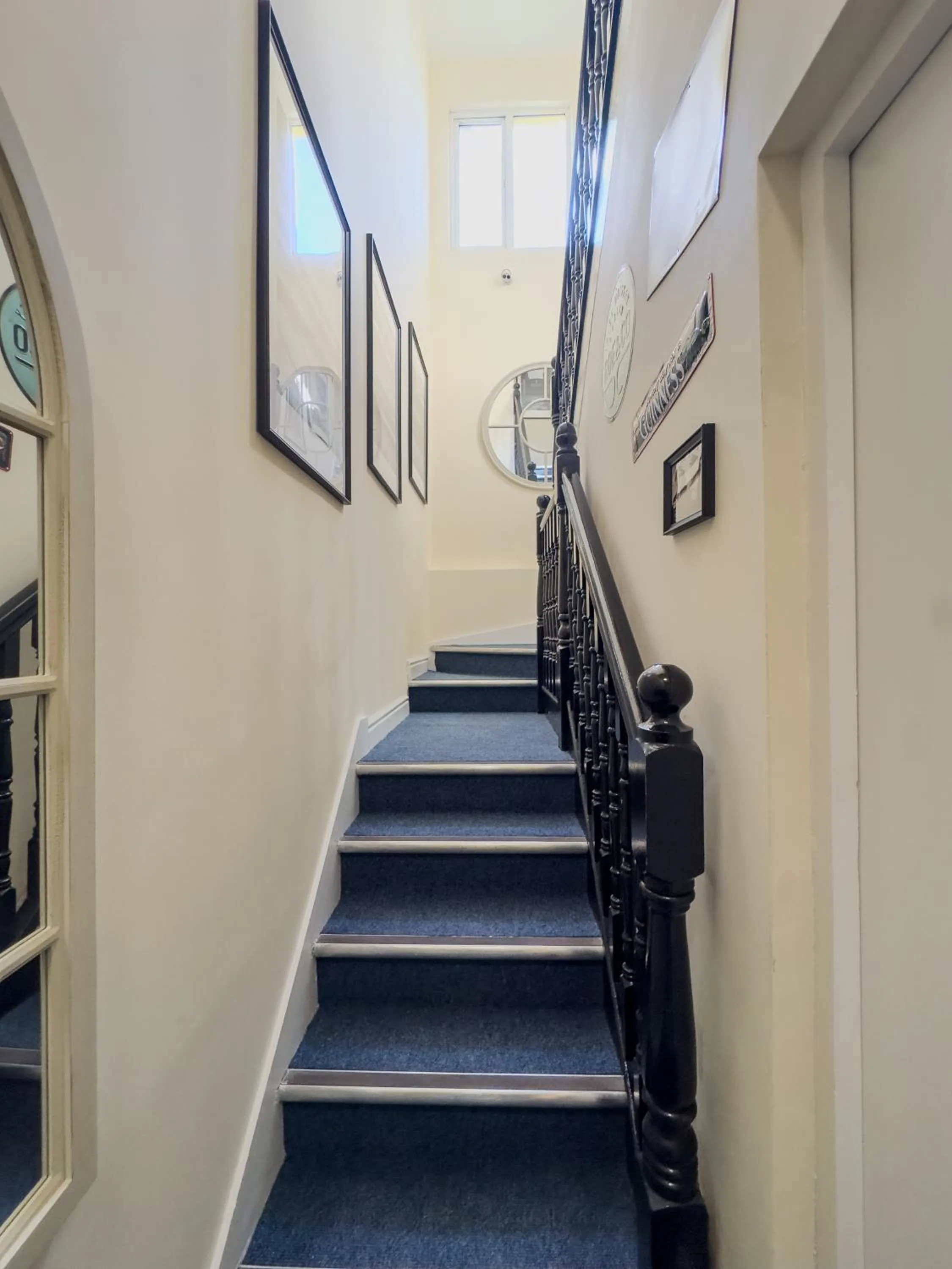 Property building in Molloys Apartments