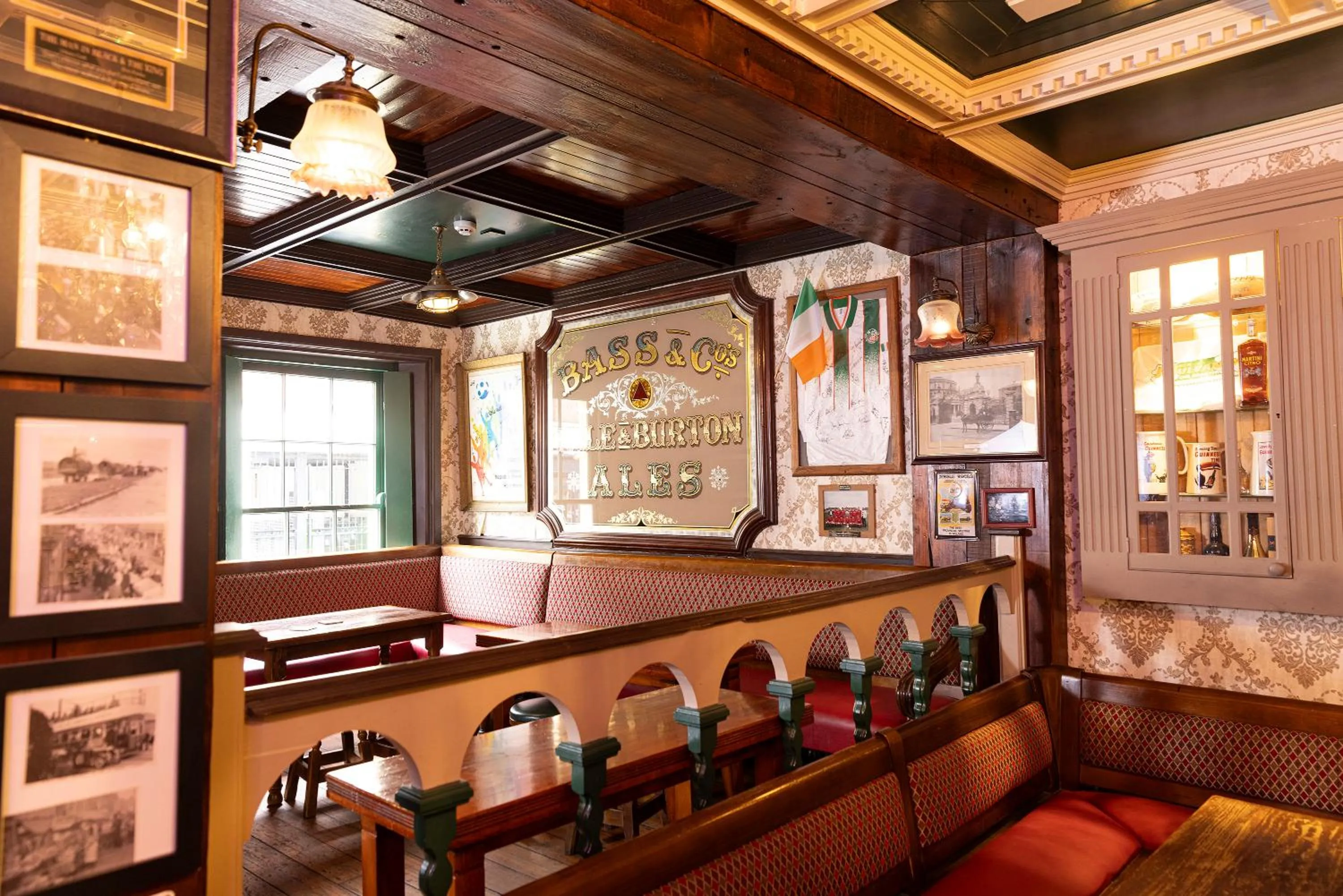 Lounge or bar in Molloys Apartments