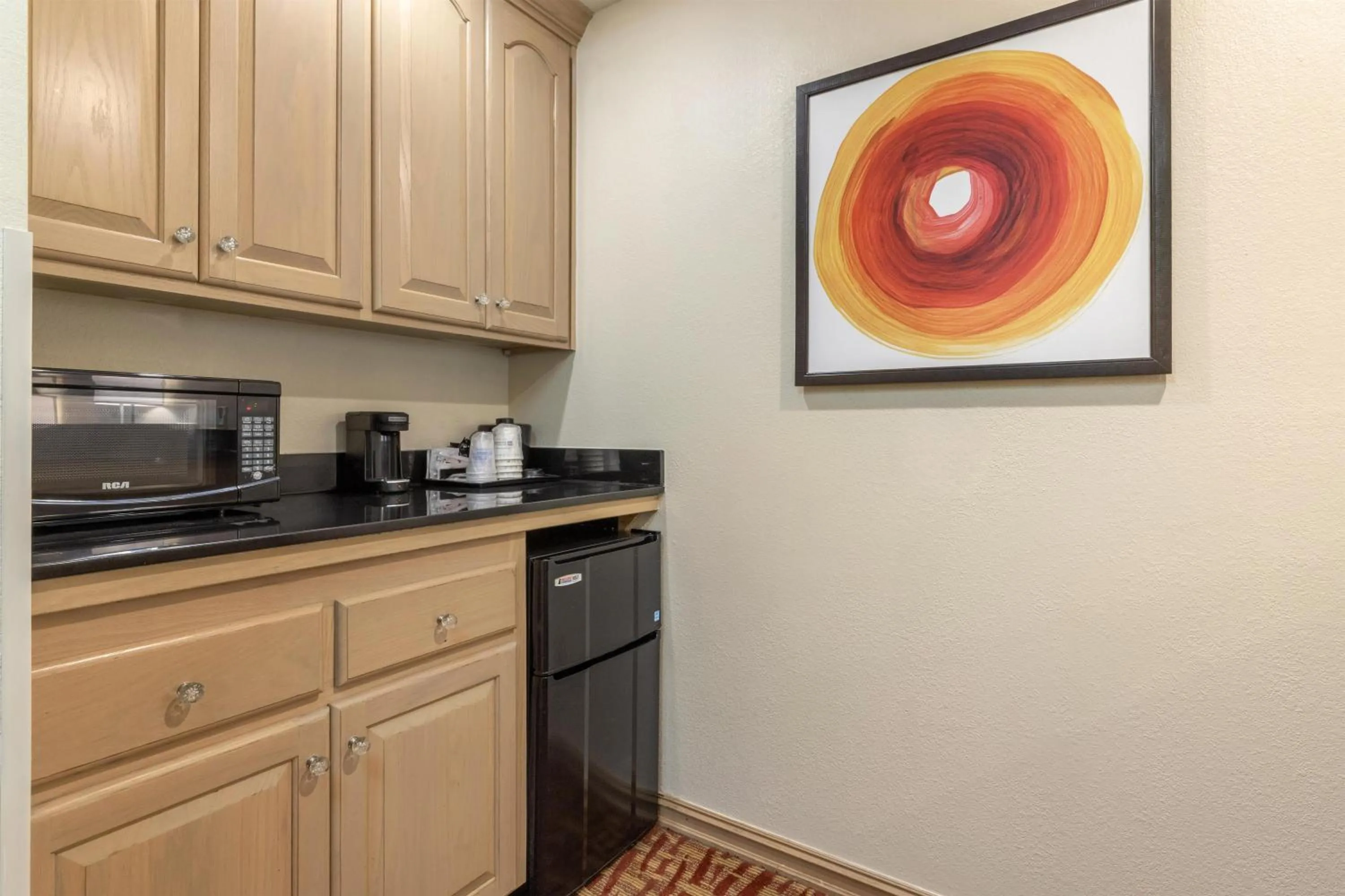 Kitchen or kitchenette in Best Western Aspen Hotel