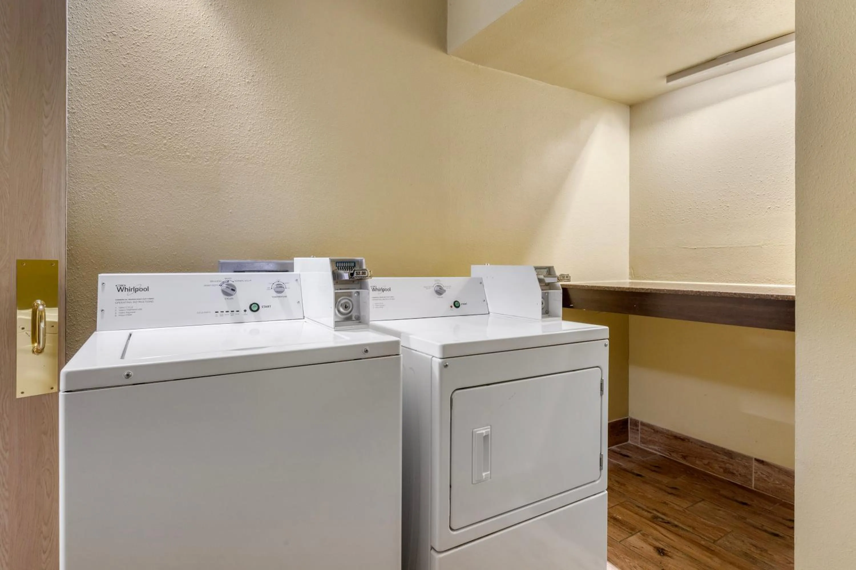 laundry in Best Western Aspen Hotel