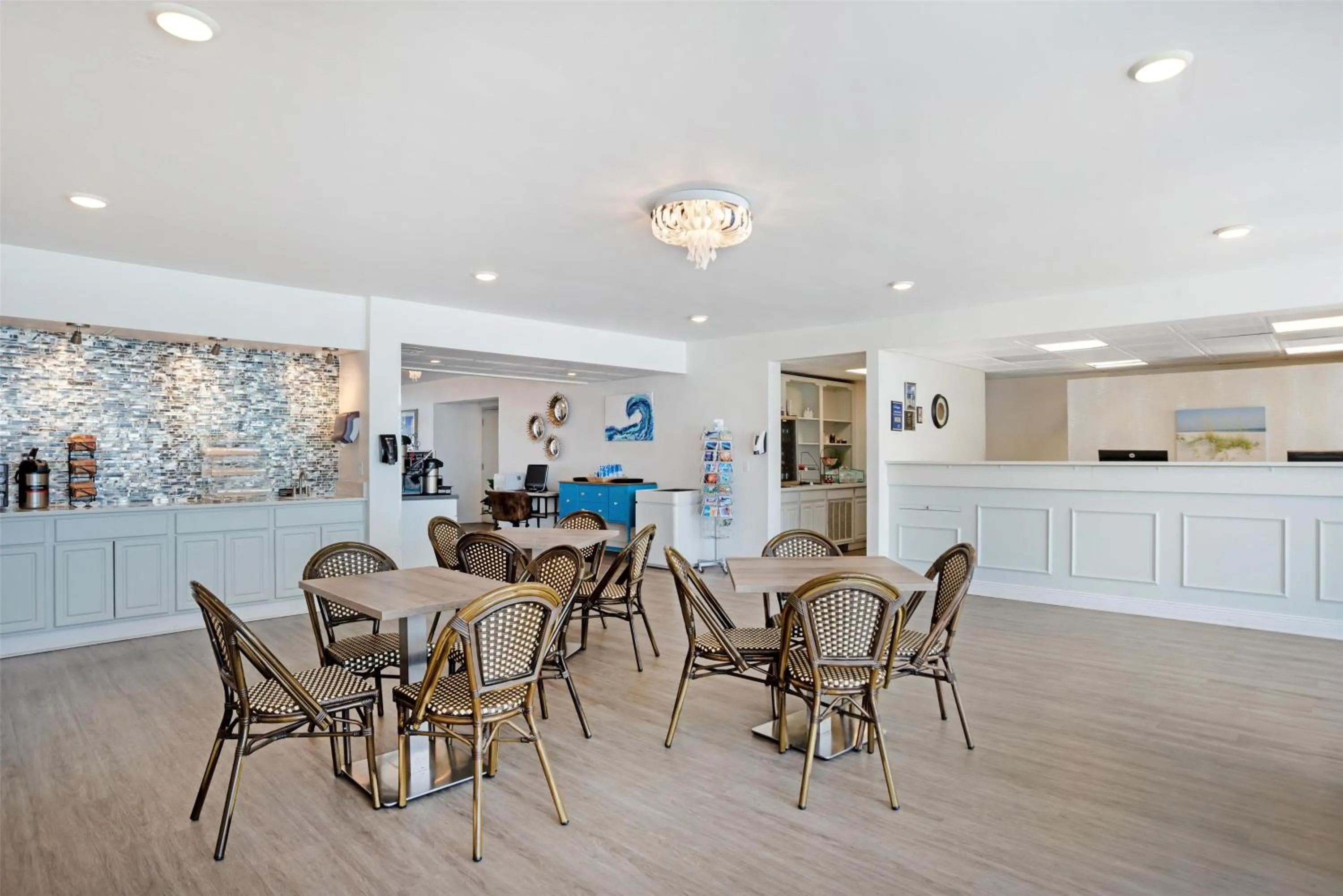 Lobby or reception in Best Western Navarre Waterfront