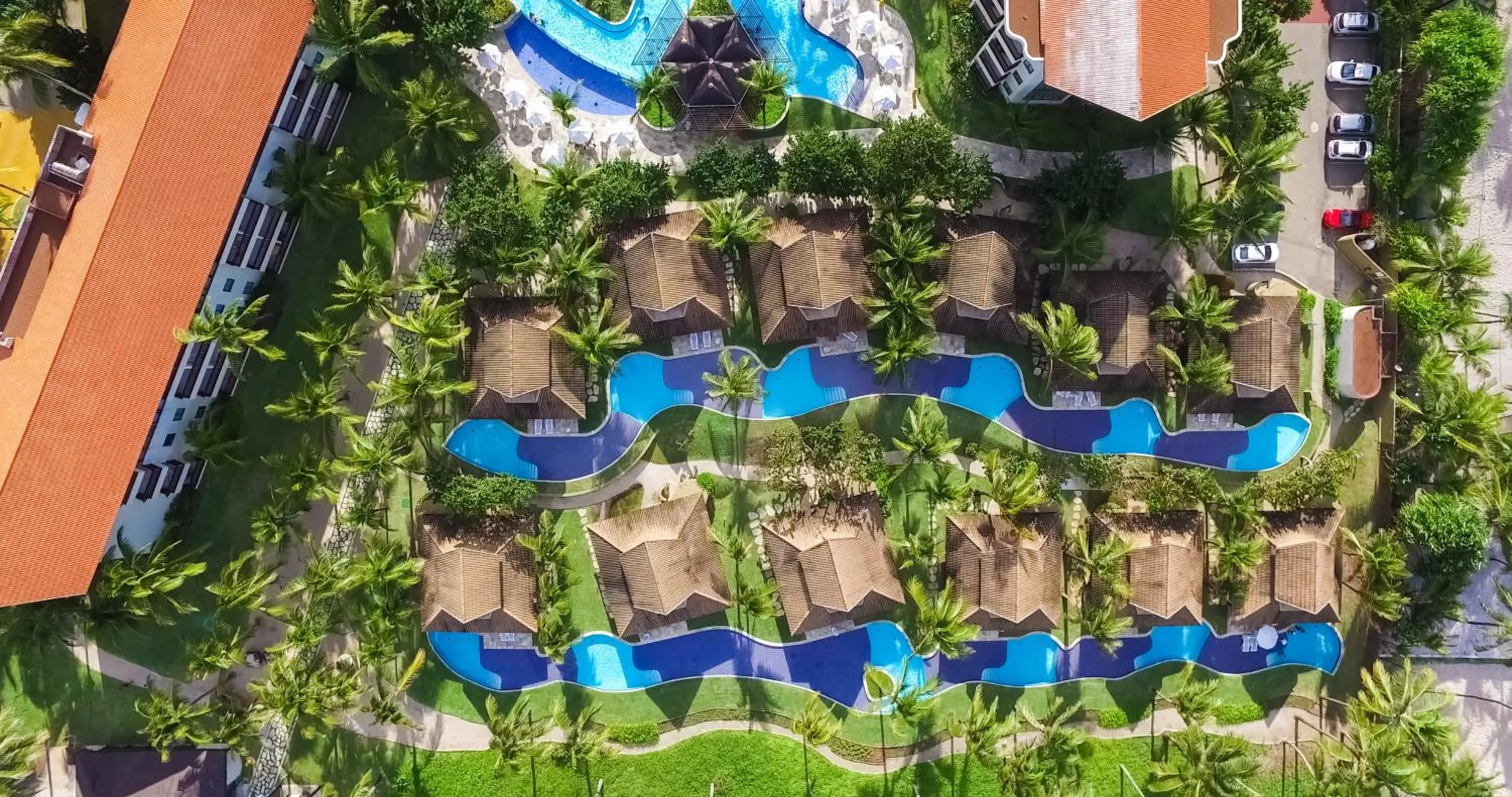 Bird's eye view in Marulhos Resort by MAI