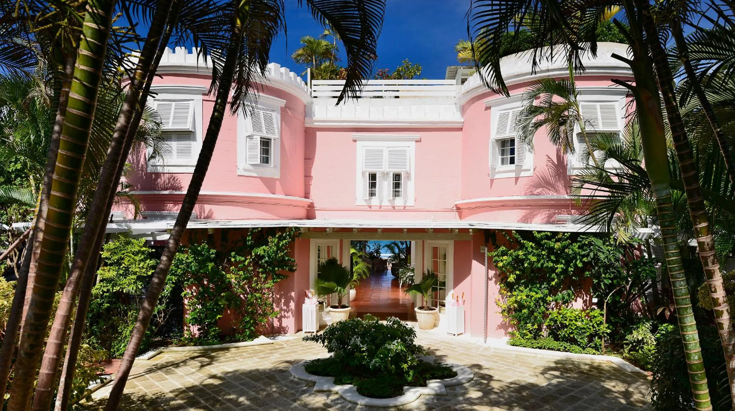 Property building in Cobblers Cove - Barbados