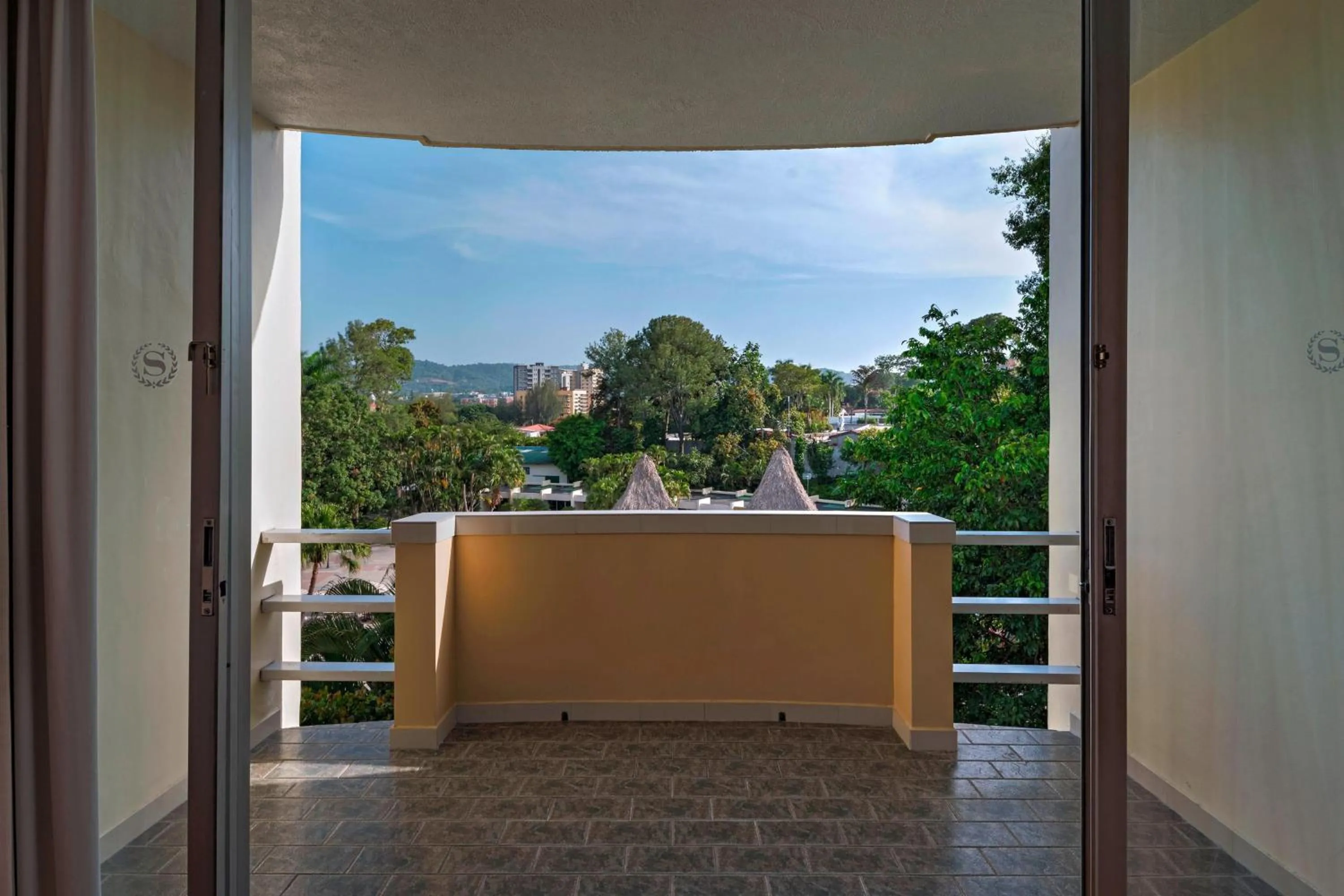 Photo of the whole room in Sheraton Presidente San Salvador