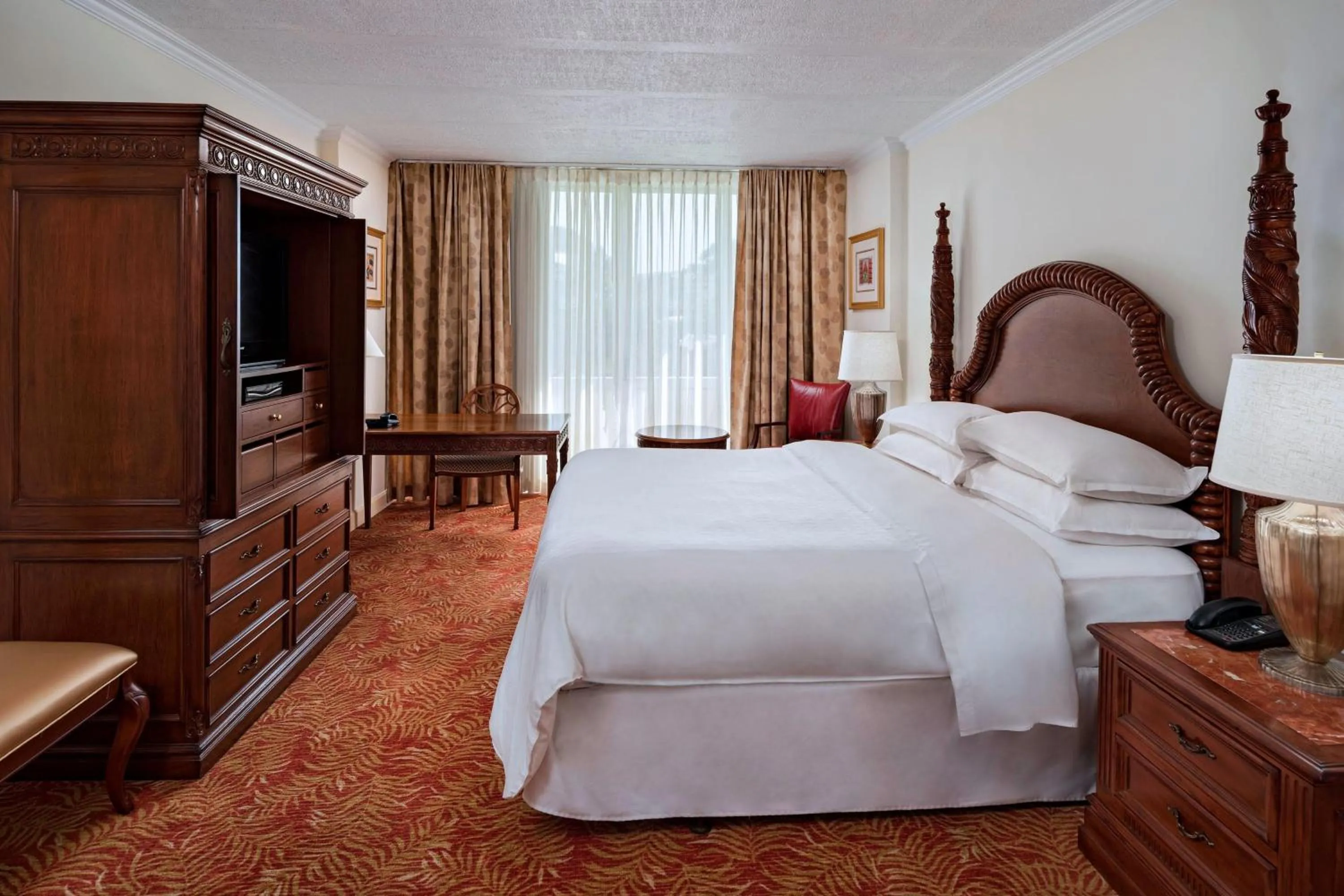 Photo of the whole room, Bed in Sheraton Presidente San Salvador