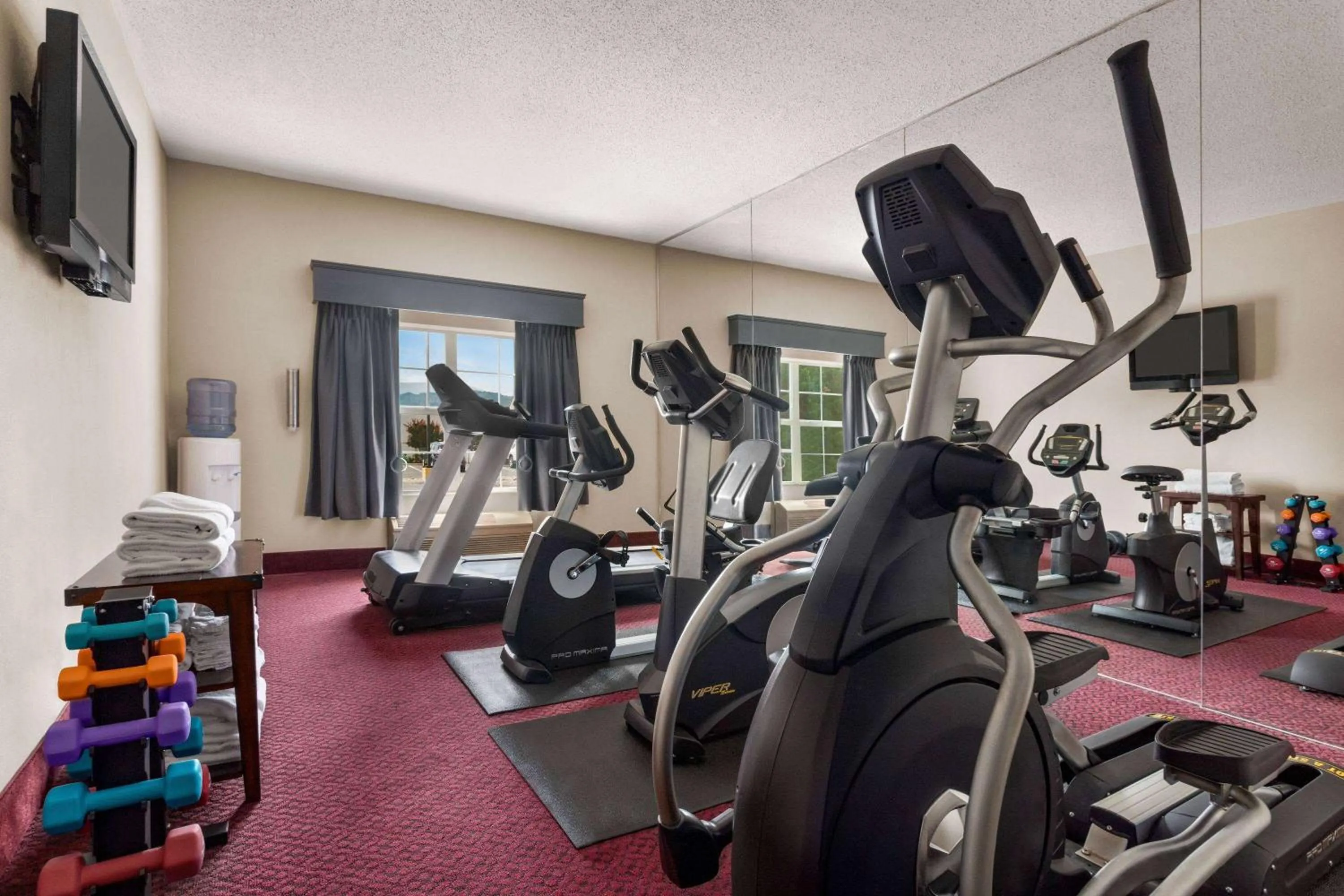 Fitness centre/facilities in Ramada by Wyndham Pigeon Forge North