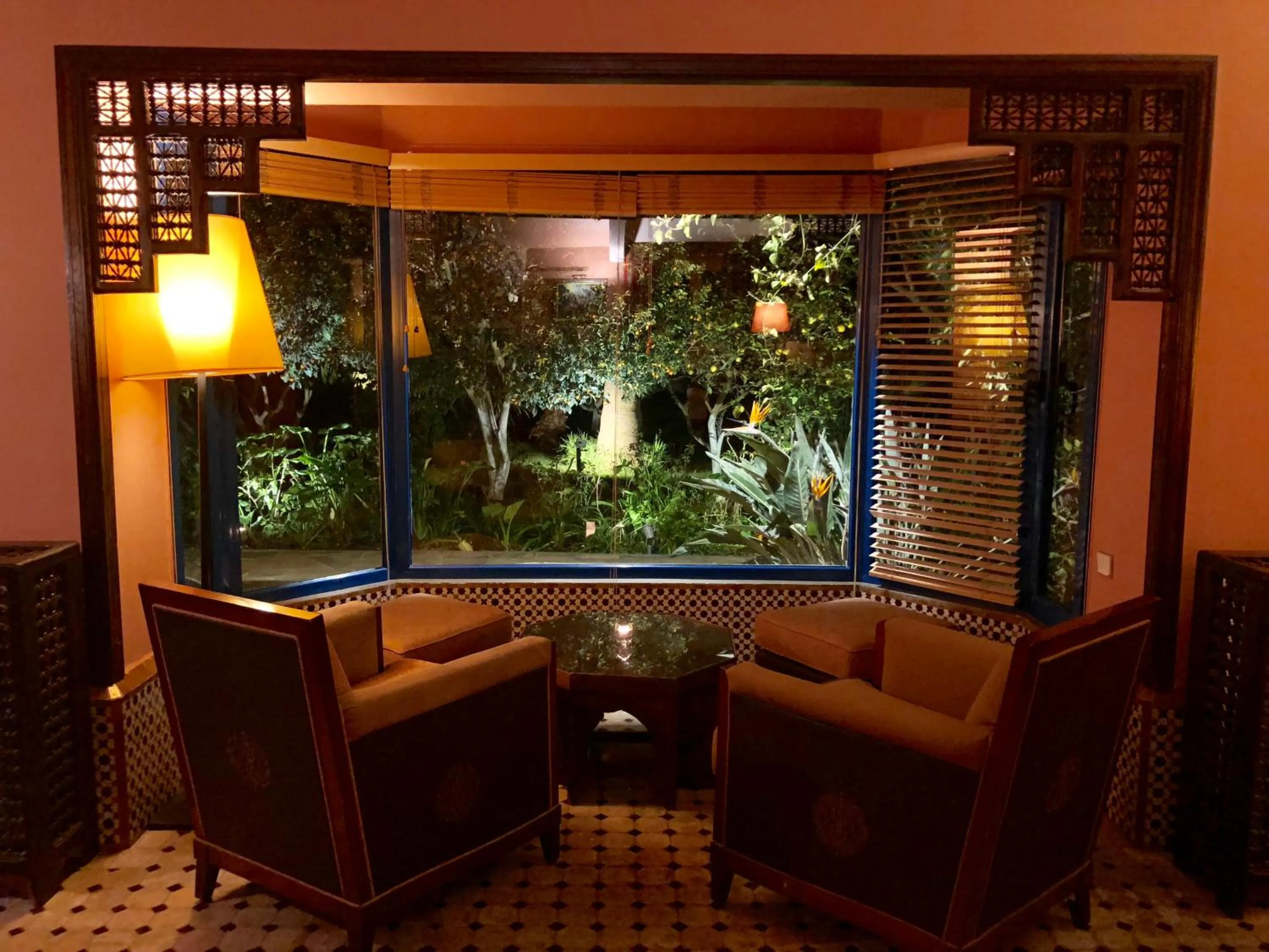 Lounge or bar in La Villa Mandarine