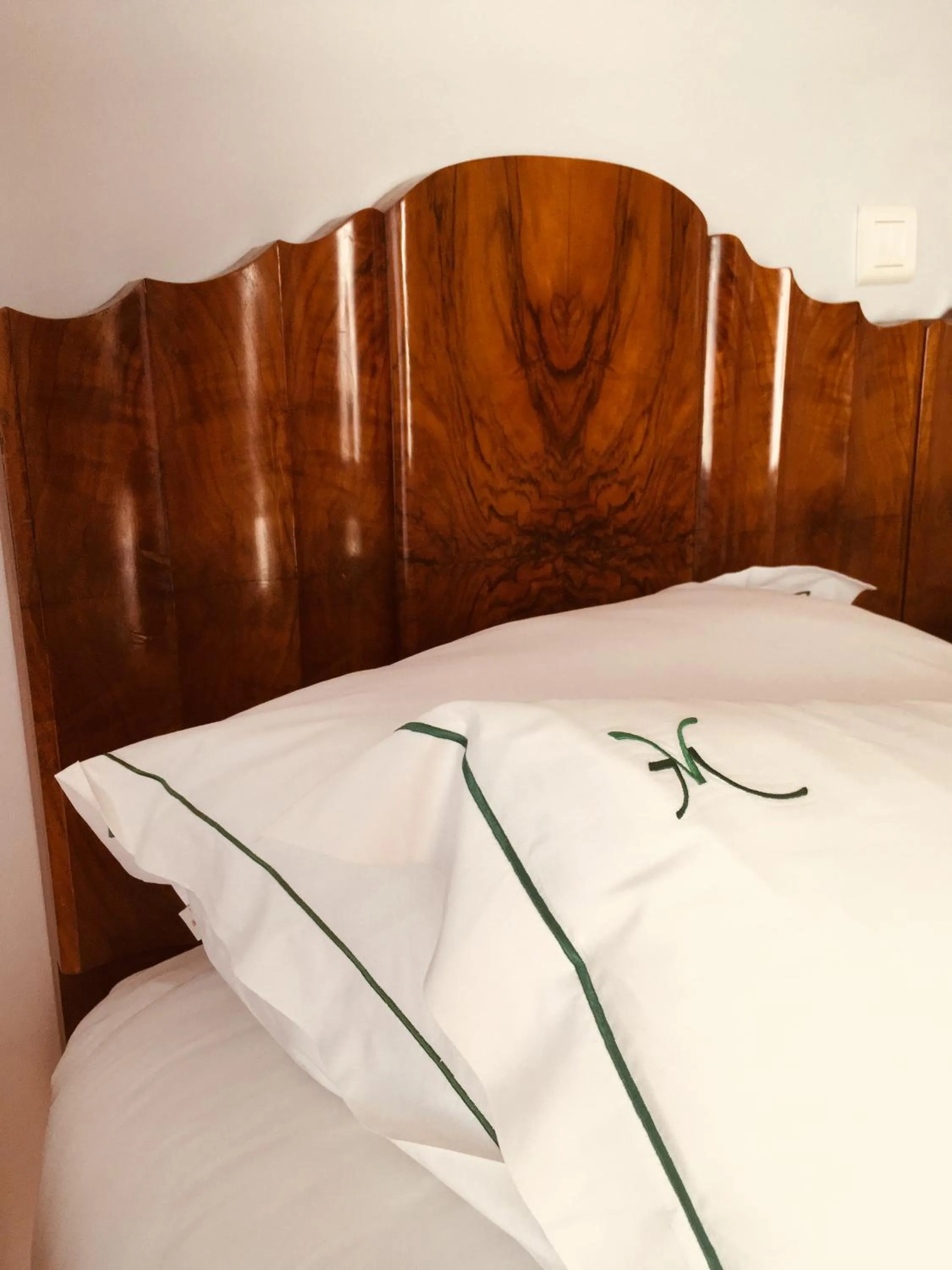 Decorative detail, Bed in La Villa Mandarine
