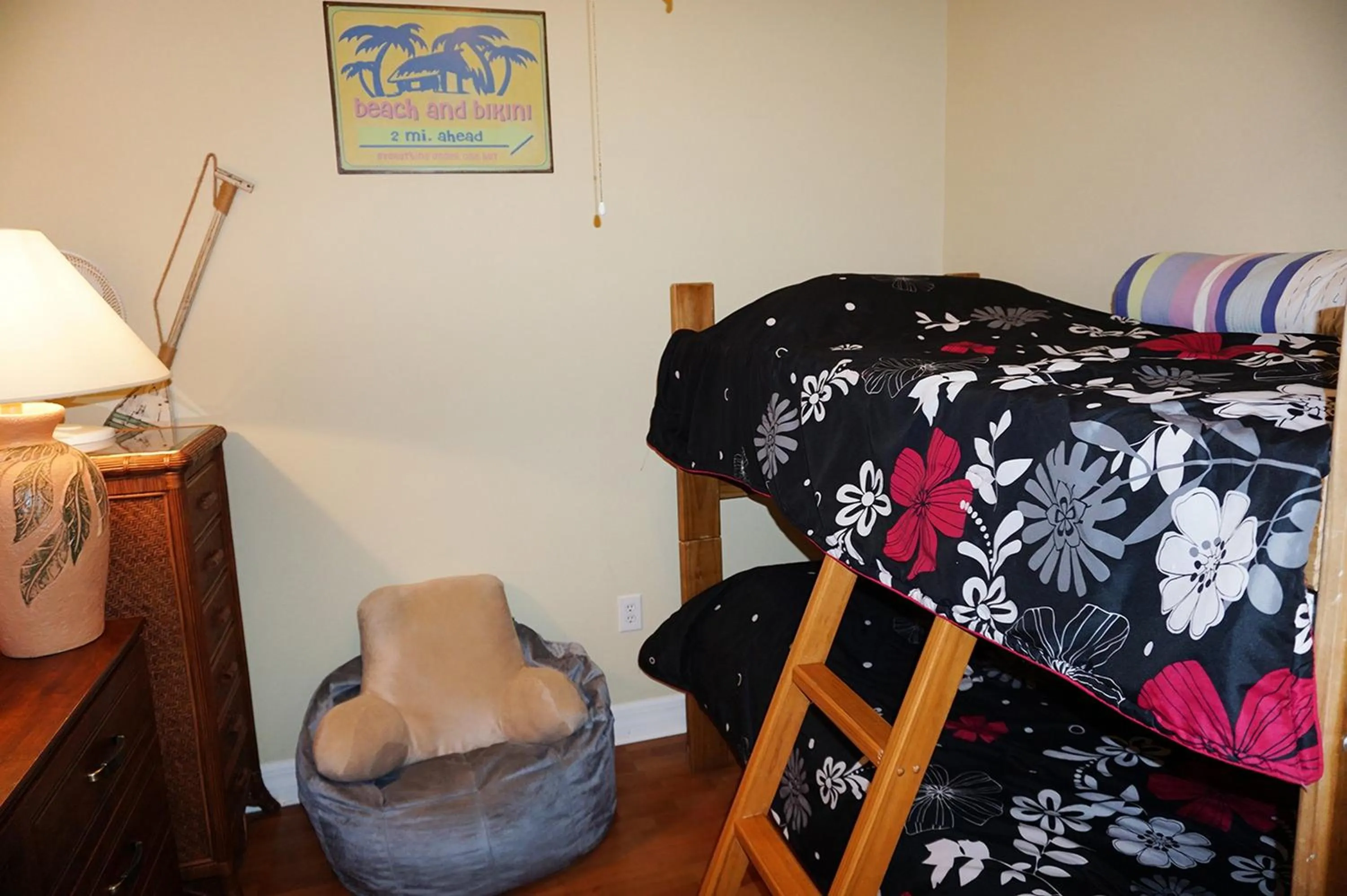 bunk bed, Bed in Madeira Bay Resort II by Travel Resort Services