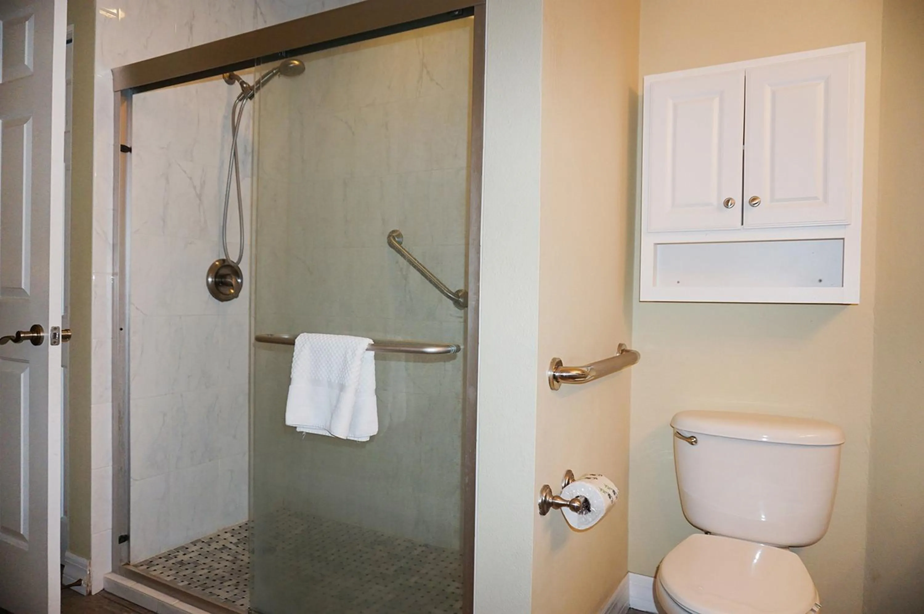 Bathroom in Madeira Bay Resort II by Travel Resort Services