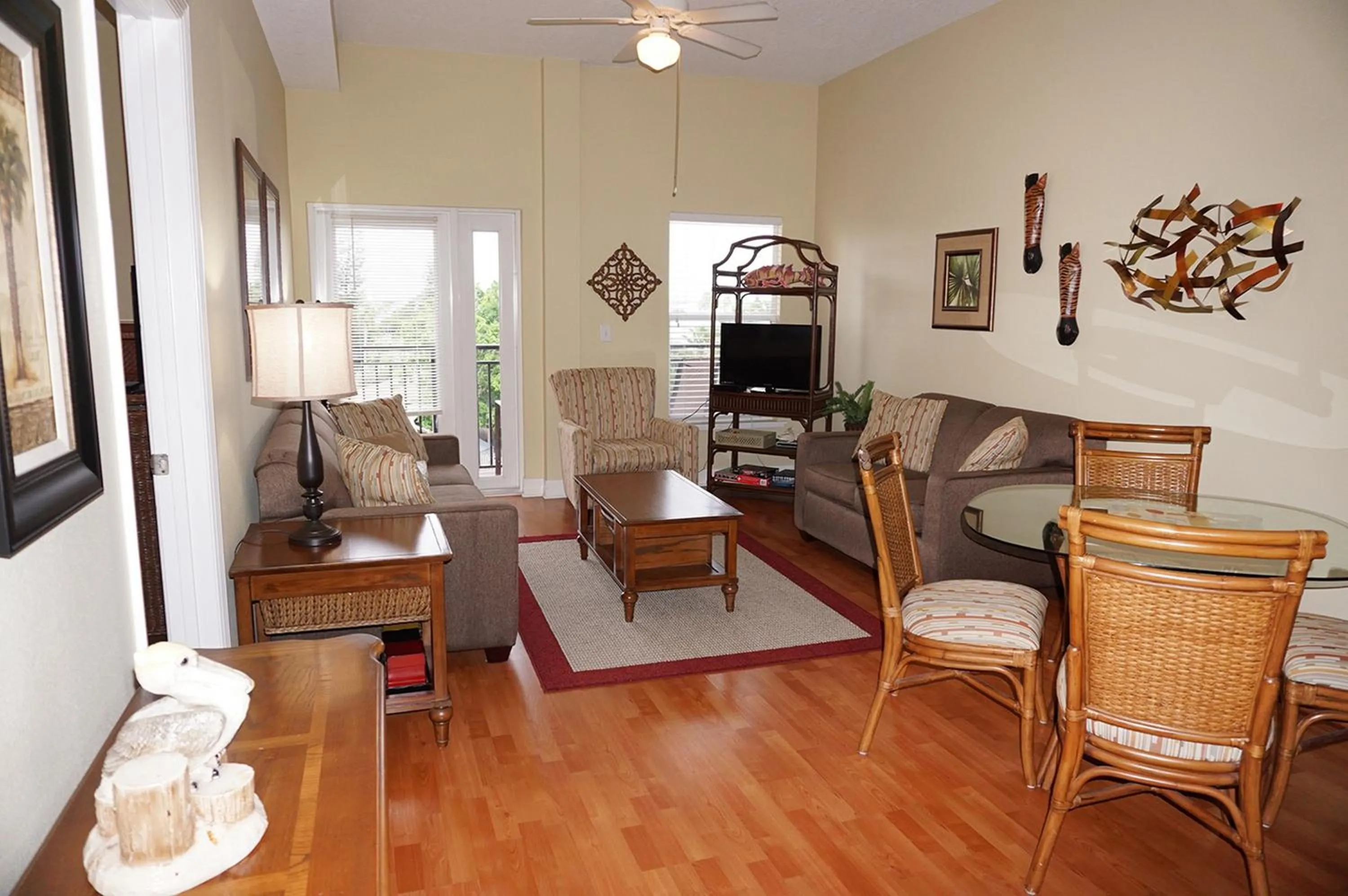 Living room in Madeira Bay Resort II by Travel Resort Services